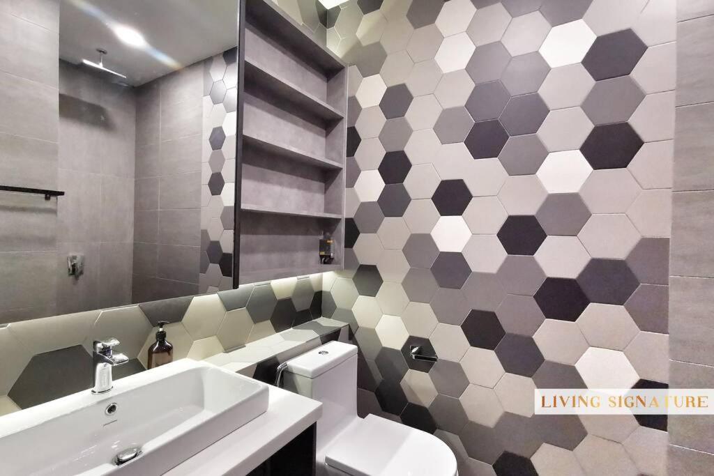 Ceylonz Suites KL Studio near Bukit Bintang - Living Signature