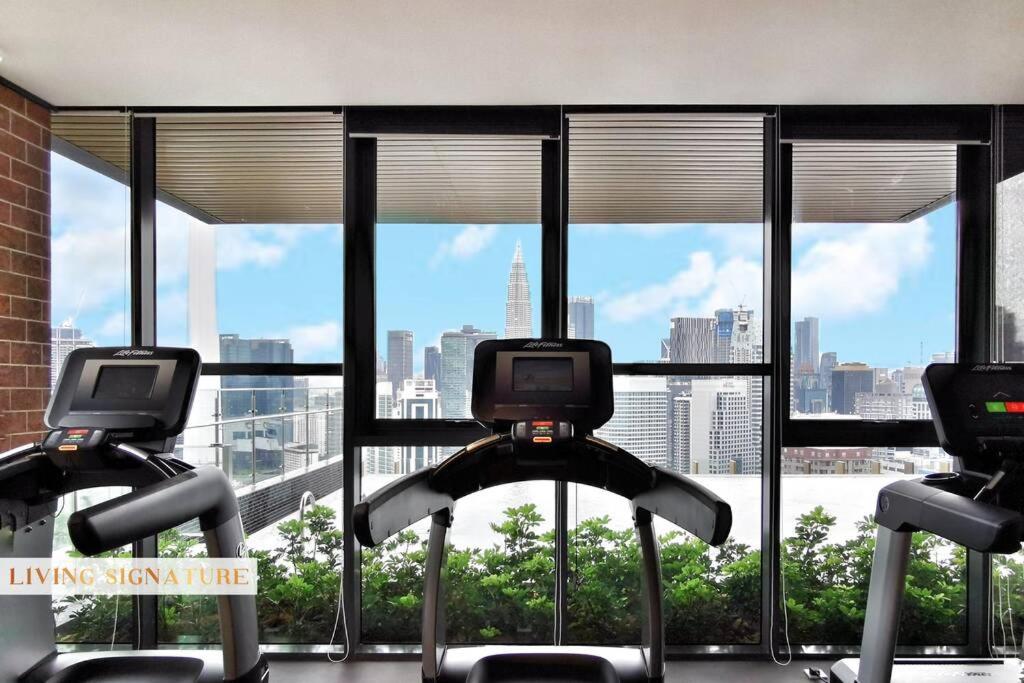 Ceylonz Suites KL Studio near Bukit Bintang - Living Signature