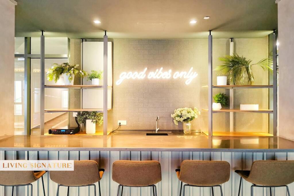 Ceylonz Suites KL Studio near Bukit Bintang - Living Signature