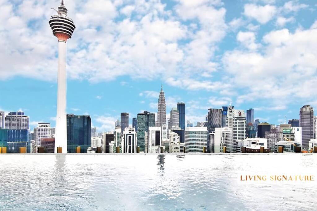 Ceylonz Suites KL Studio near Bukit Bintang - Living Signature