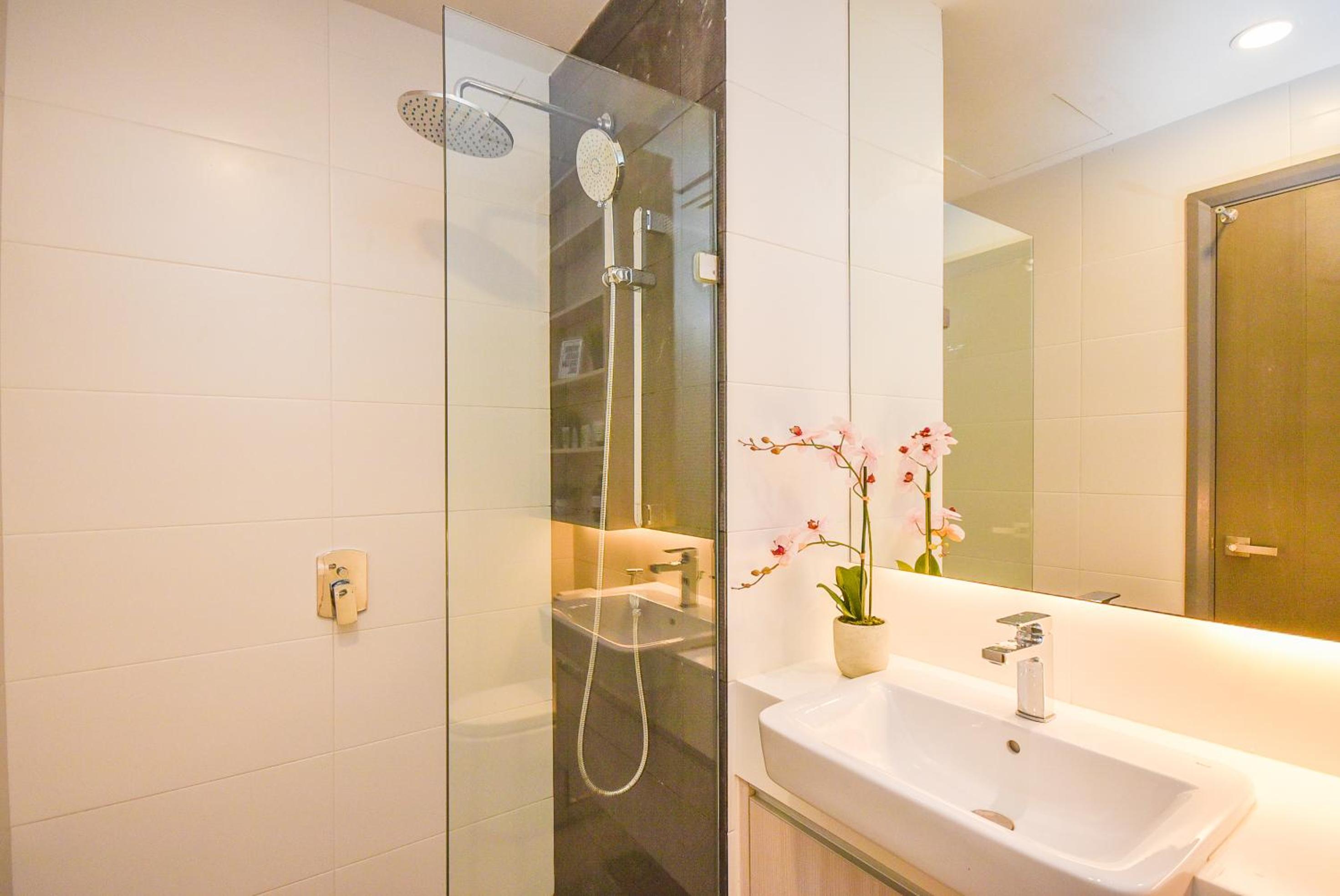 Suasana Residence by Nest Home