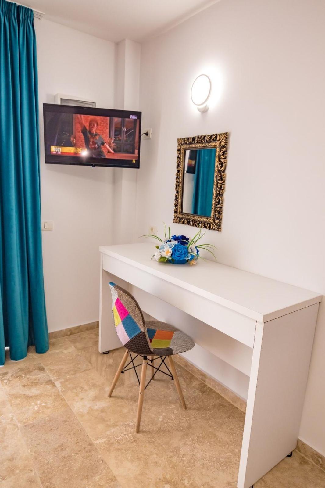 Blue Border