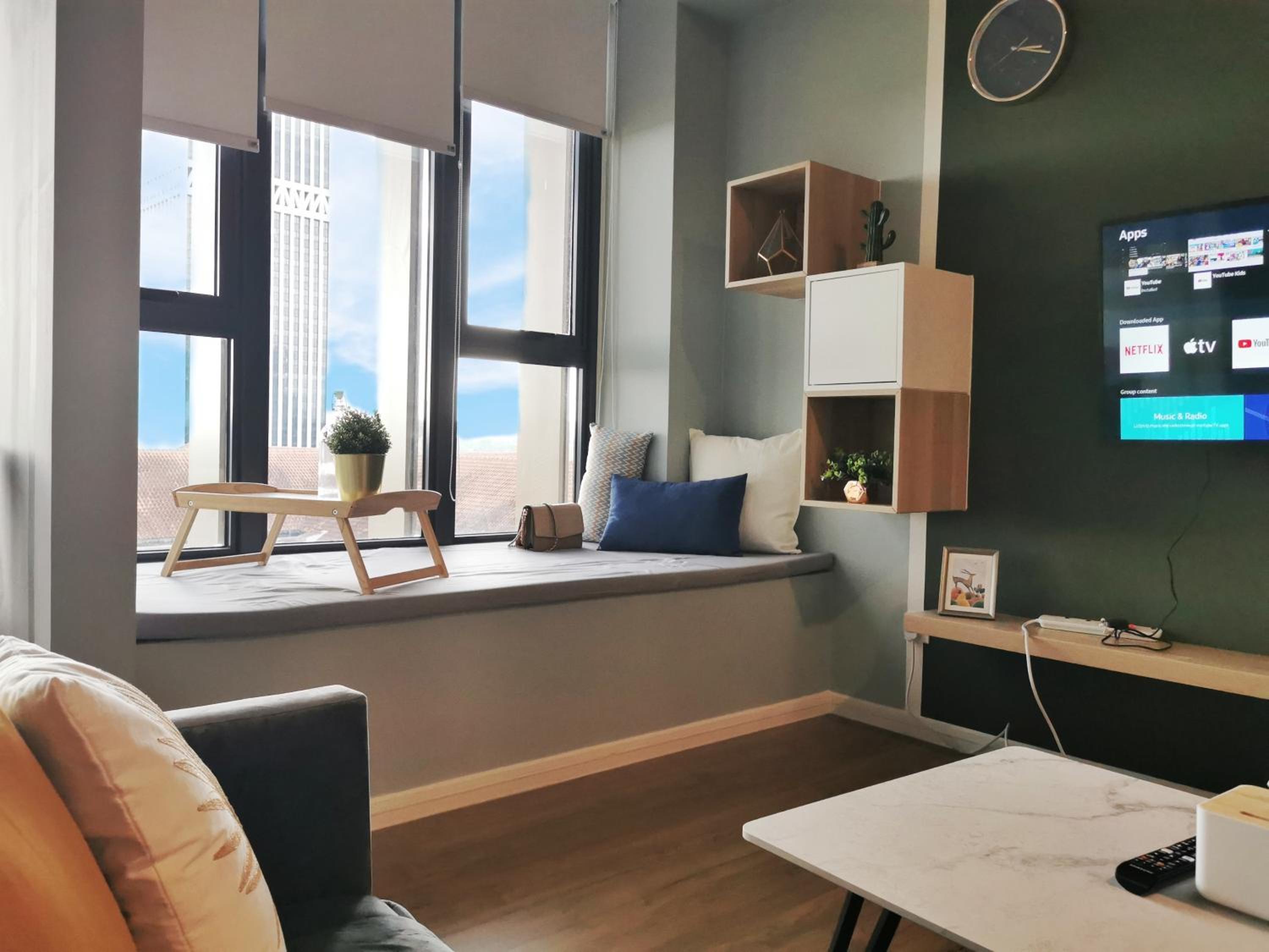Ceylonz Suites KL Studio near Bukit Bintang - Living Signature
