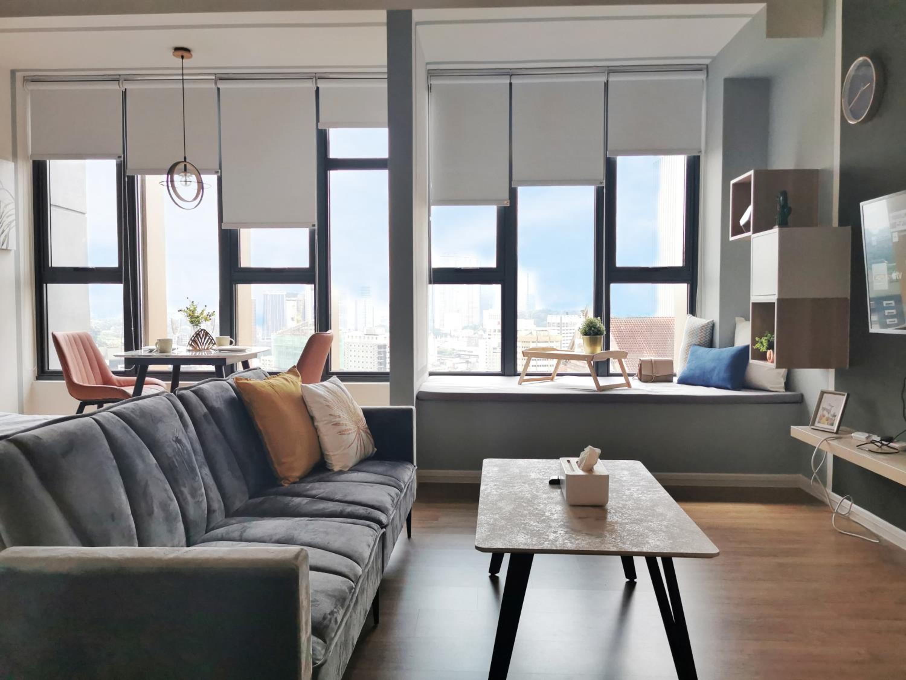 Ceylonz Suites KL Studio near Bukit Bintang - Living Signature