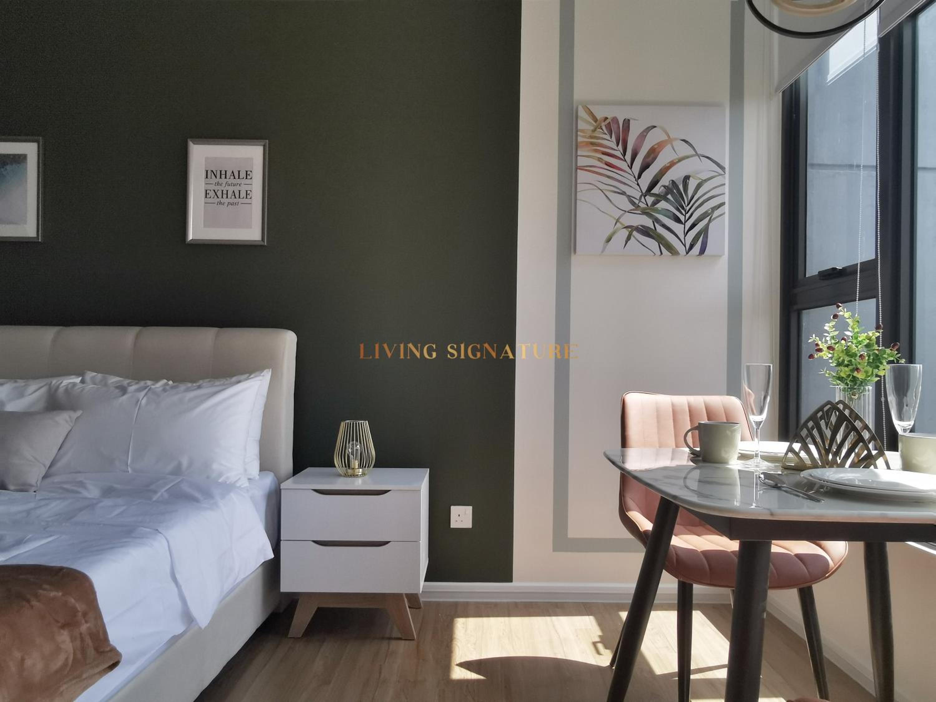 Ceylonz Suites KL Studio near Bukit Bintang - Living Signature