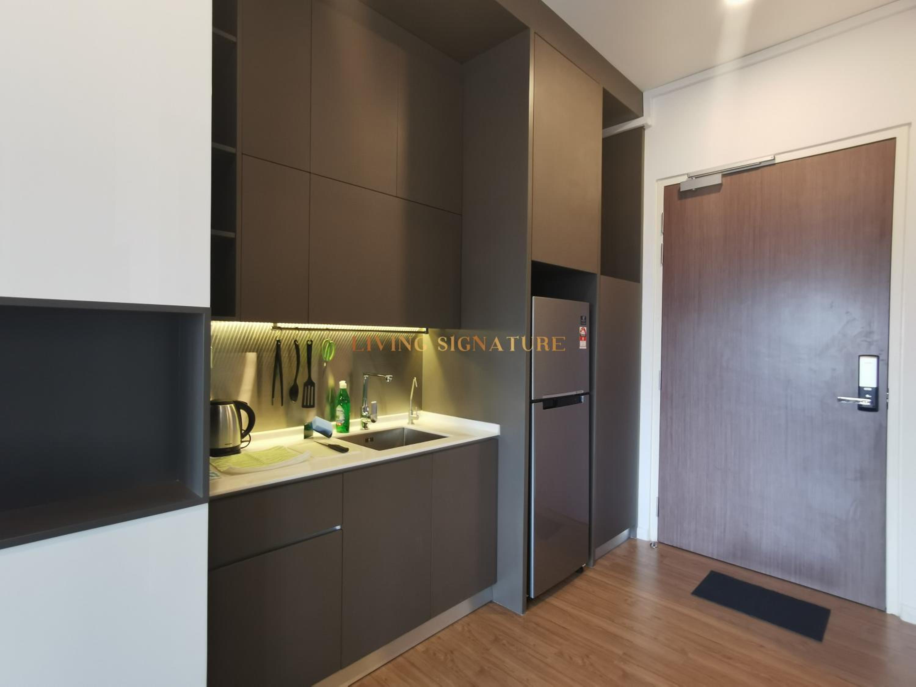 Ceylonz Suites KL Studio near Bukit Bintang - Living Signature