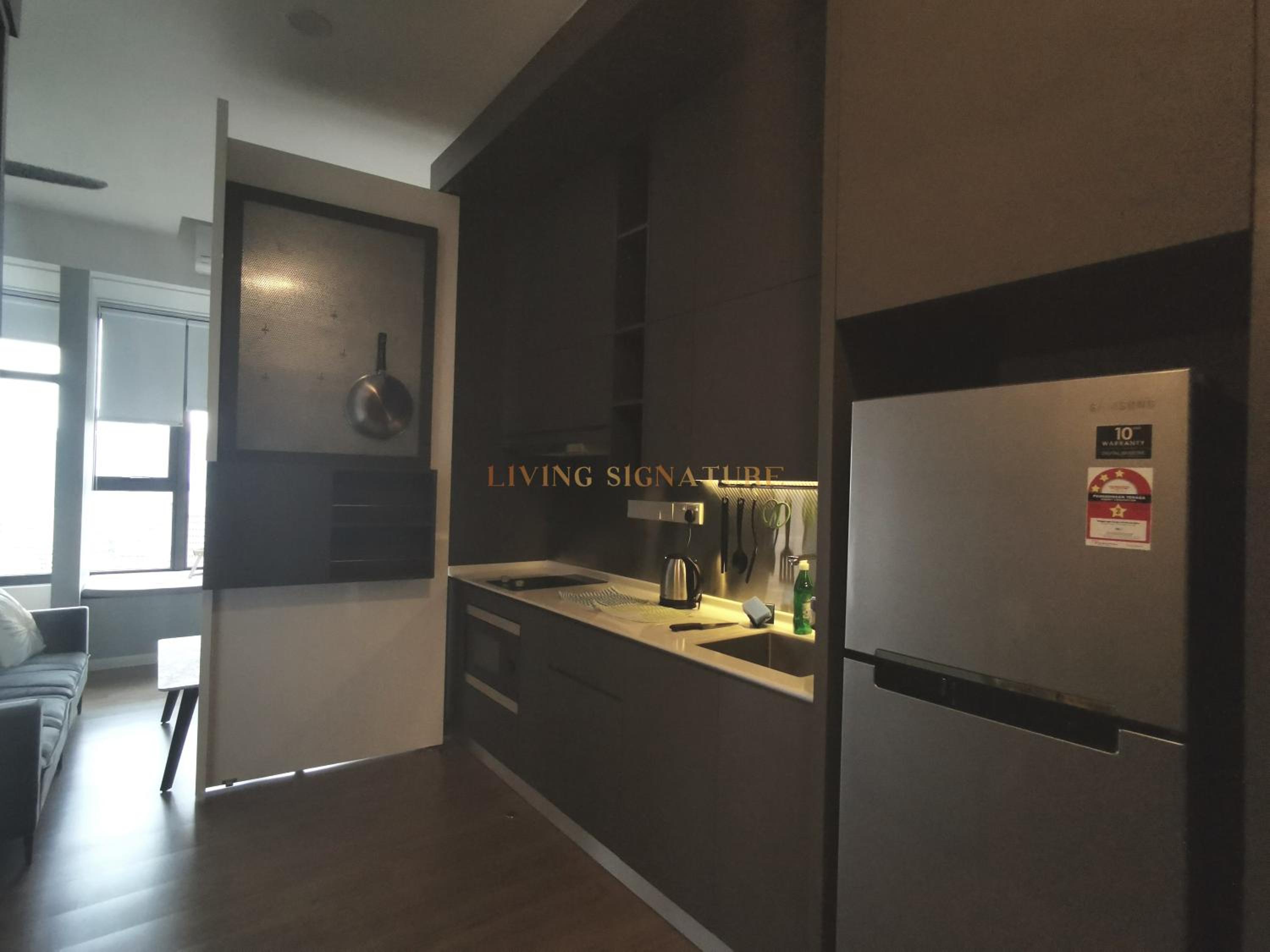 Ceylonz Suites KL Studio near Bukit Bintang - Living Signature