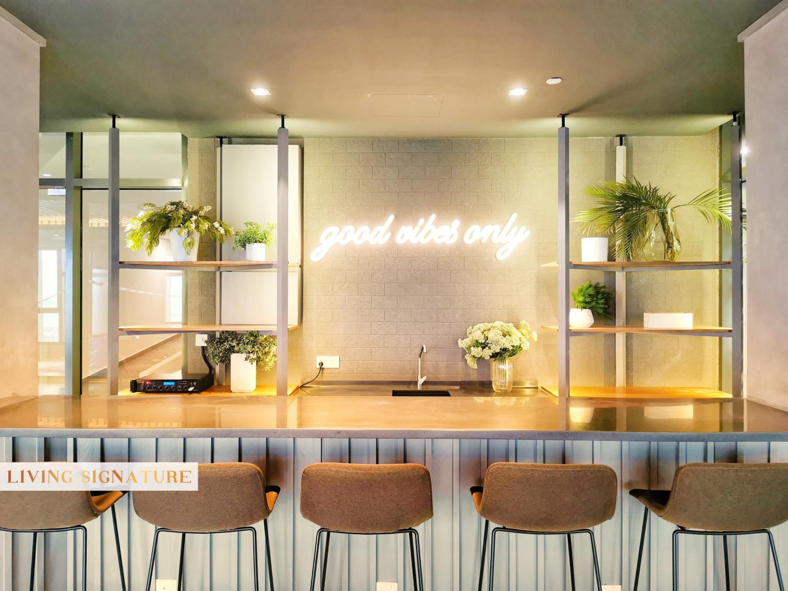 Ceylonz Suites KL Studio near Bukit Bintang - Living Signature