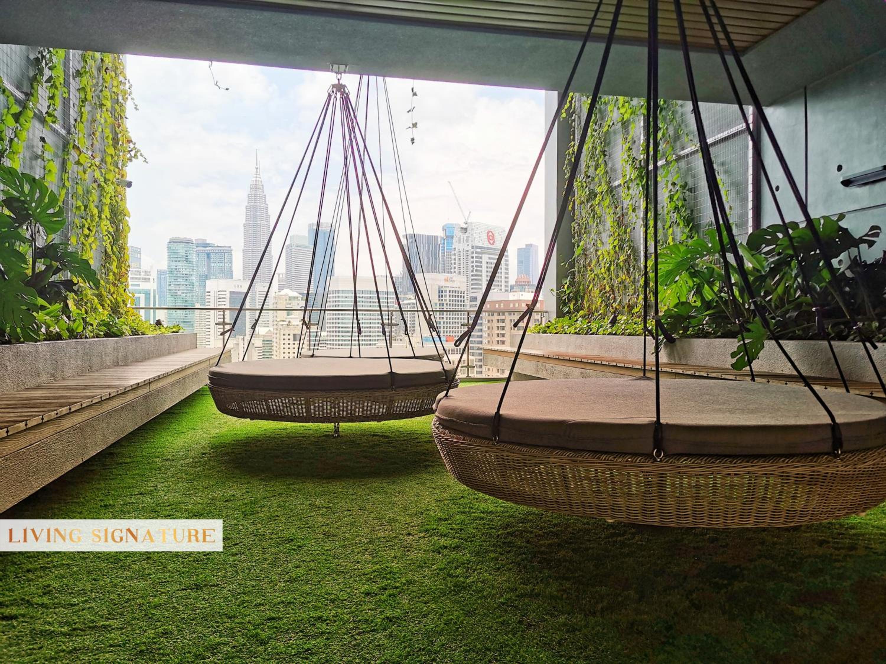 Ceylonz Suites KL Studio near Bukit Bintang - Living Signature
