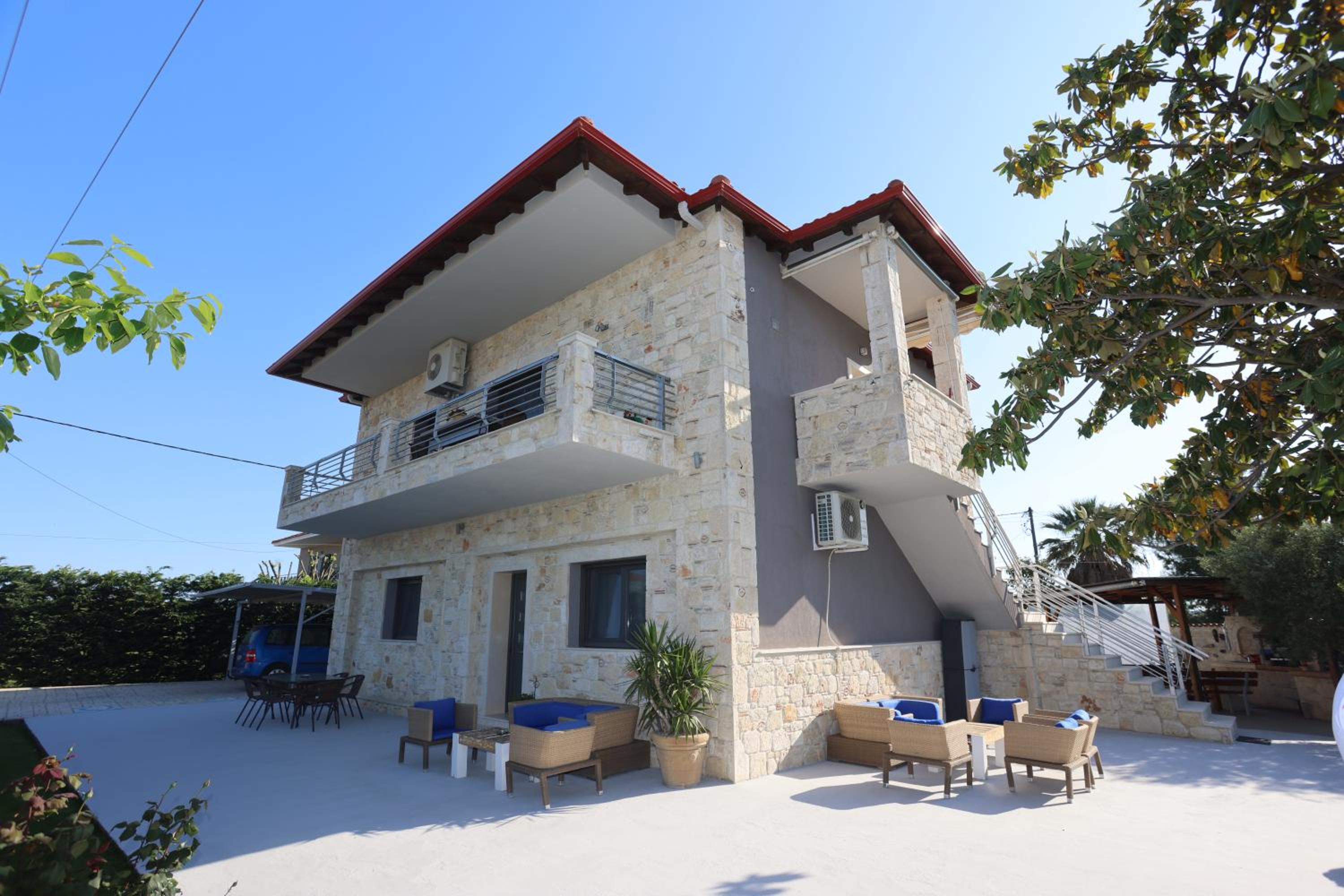 Garden Villa Afytos view 4