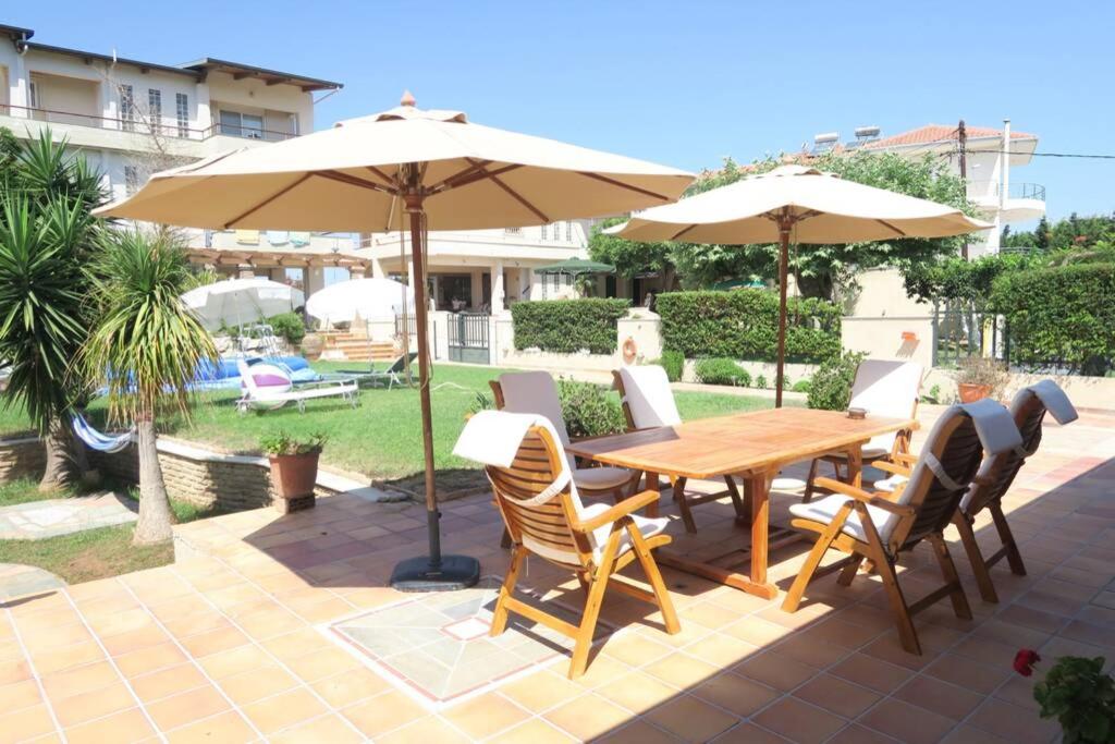 The Orange Grove Garden Room