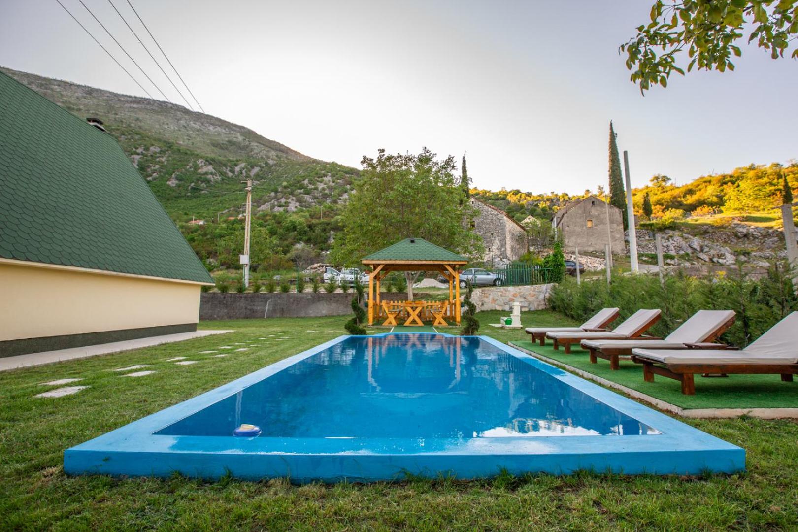 Cozy House Ostrog view 2