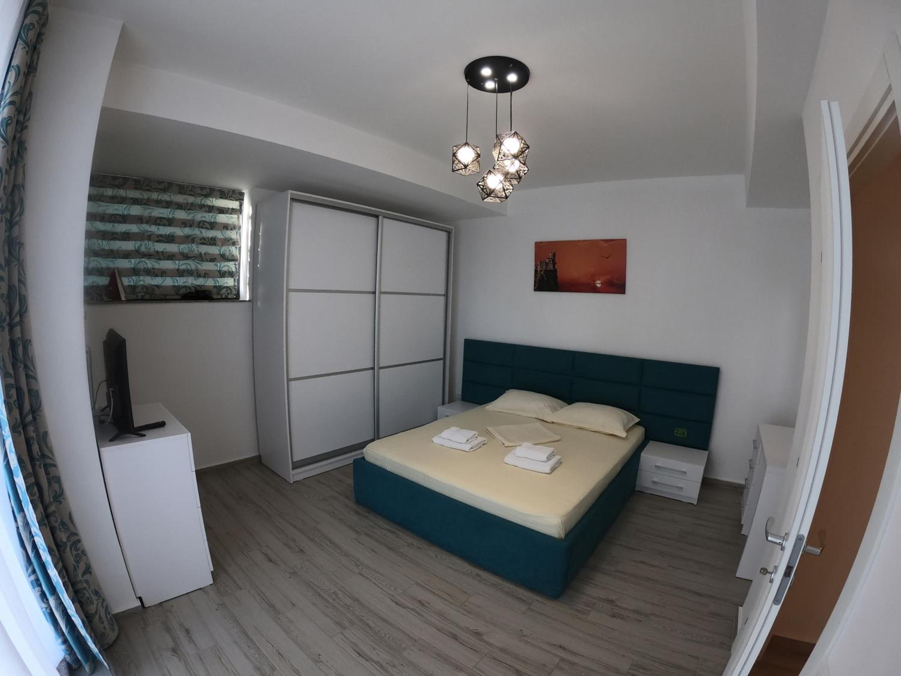 Fancy Beach Apartment view 4