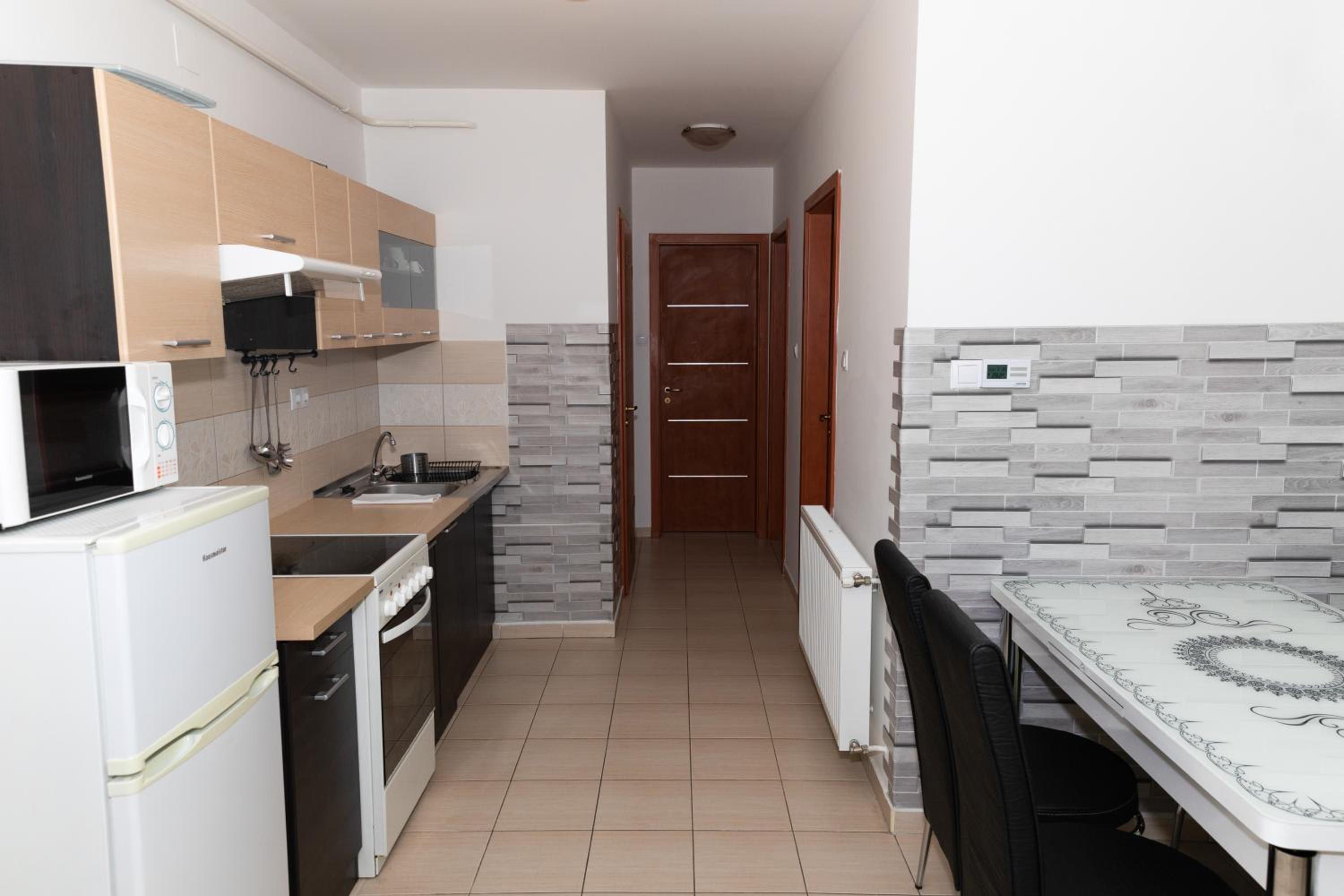 Big Suite for 4 Adults and 2 Children under 14 view 4