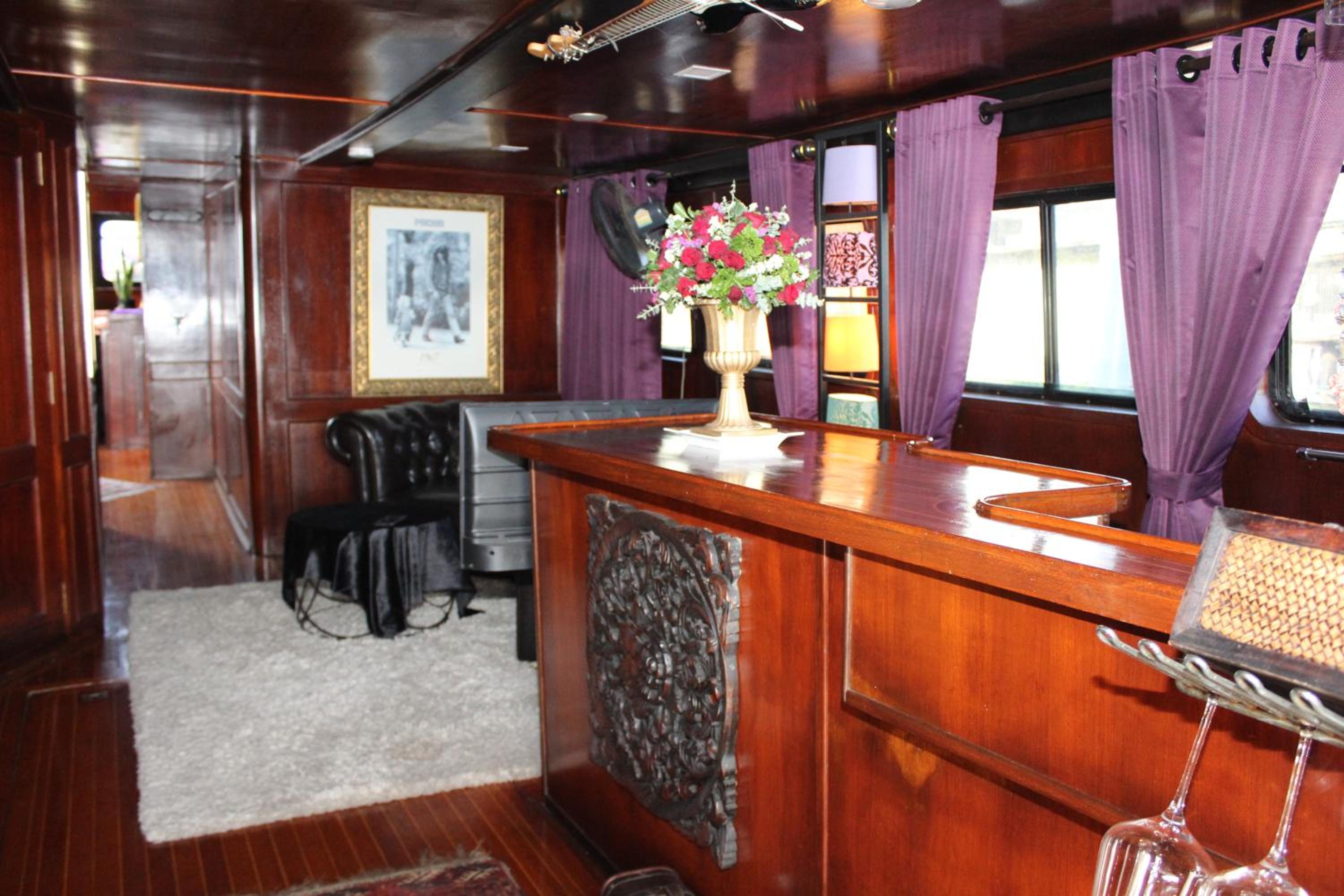 Sabai Sabai Liveaboard Bangkok