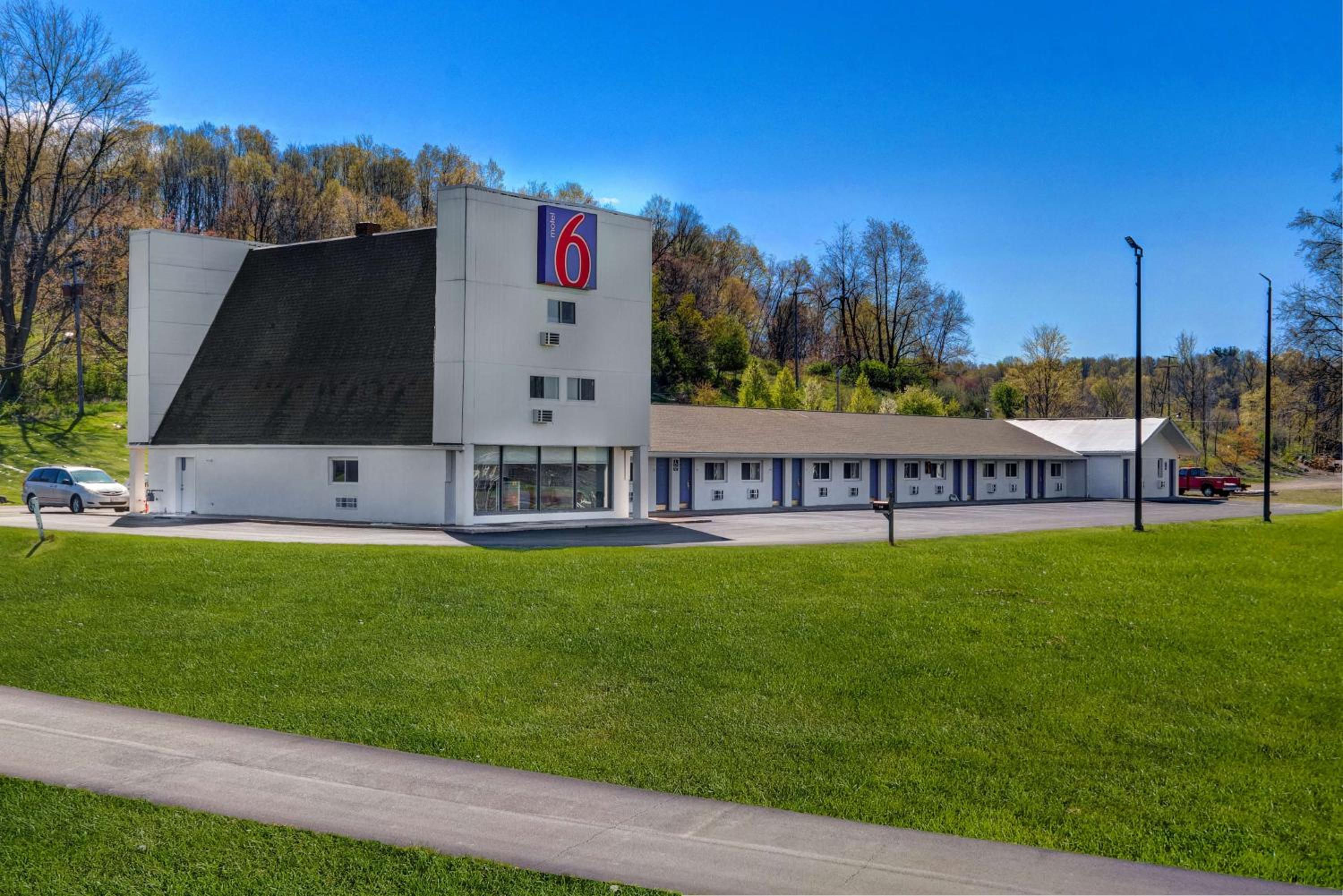 Motel 6 Bellville, OH view 3