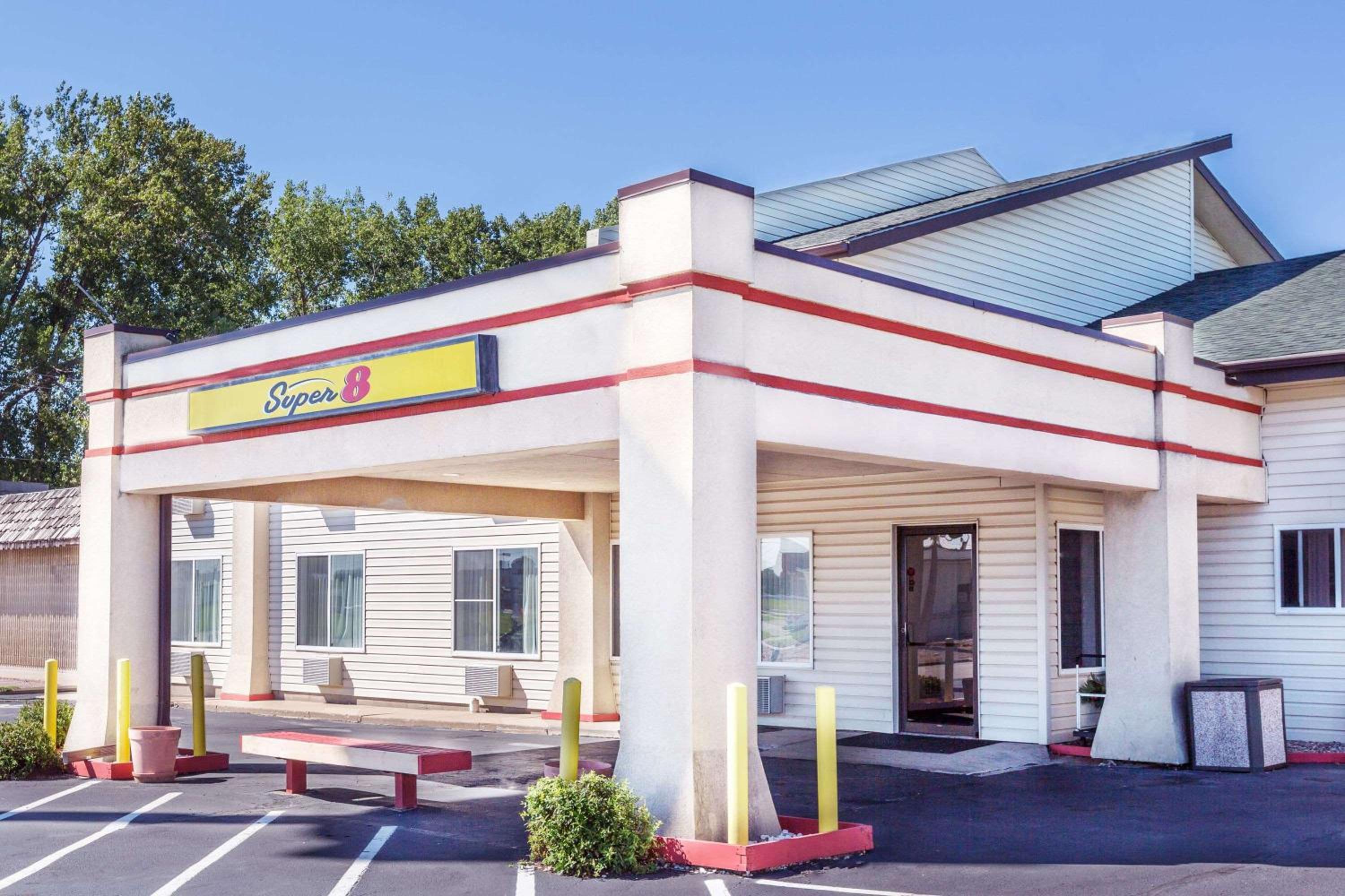 Super 8 by Wyndham North Sioux City