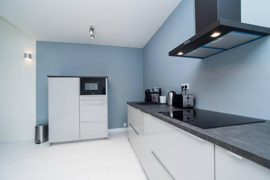 Old Town 1 Bedroom Oasis with AC and Double Shower