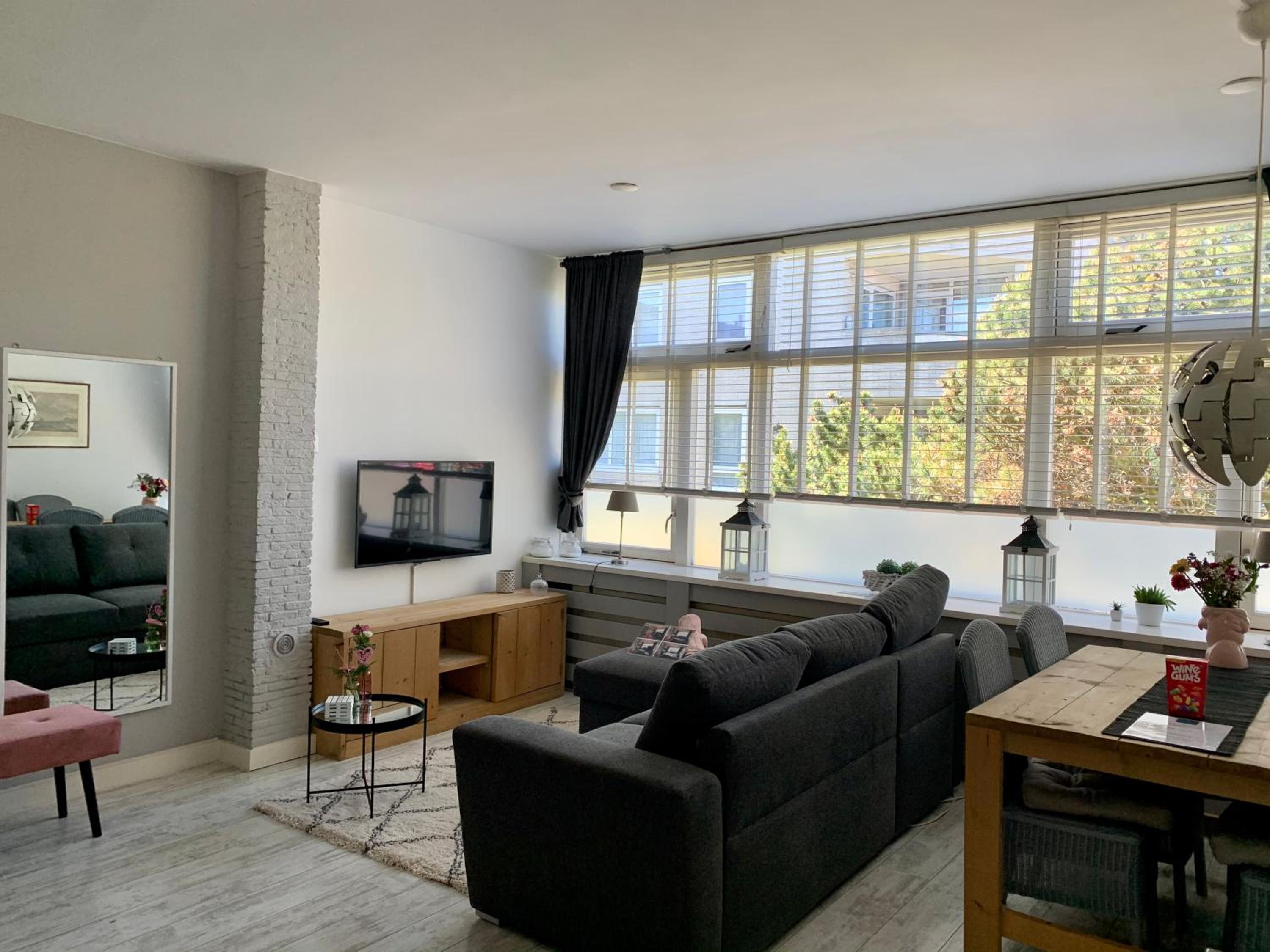 Amsterdam Beach Apartment 2, Private Garden view 4