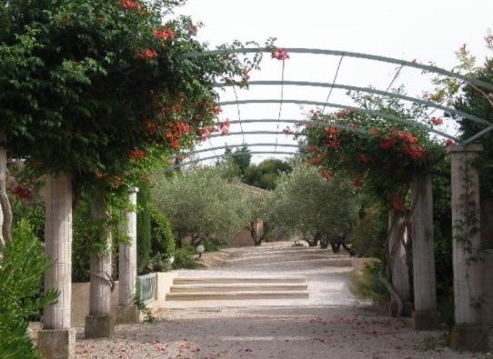 Un Gite En Provence - Les Jardins de Fontanille view 5