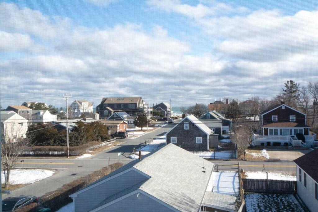 Large 5 Bdrm Home in Desirable Rexhame Beach! view 3