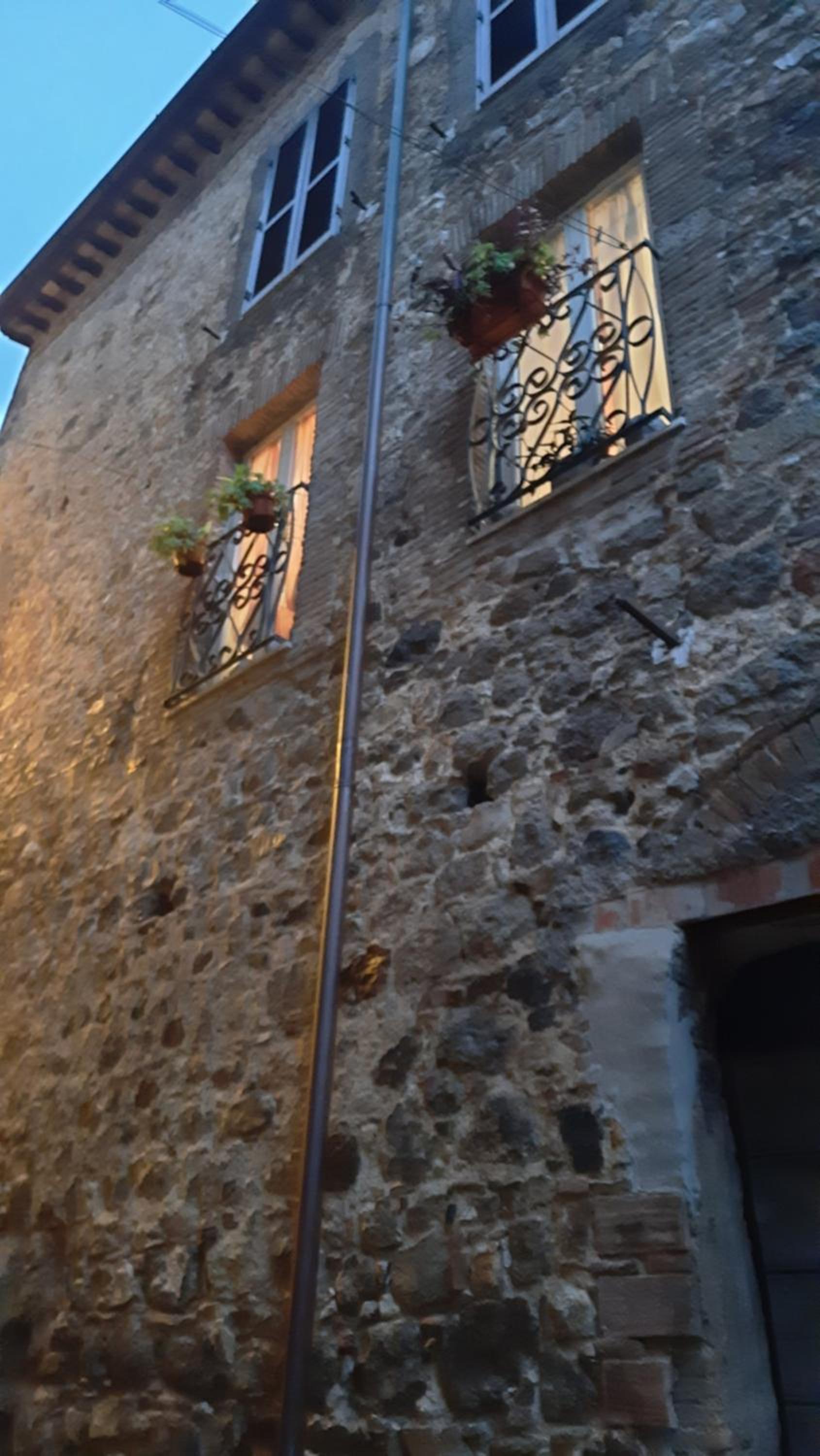 MG Residence Tolfa "Piazza Vecchia" view 5