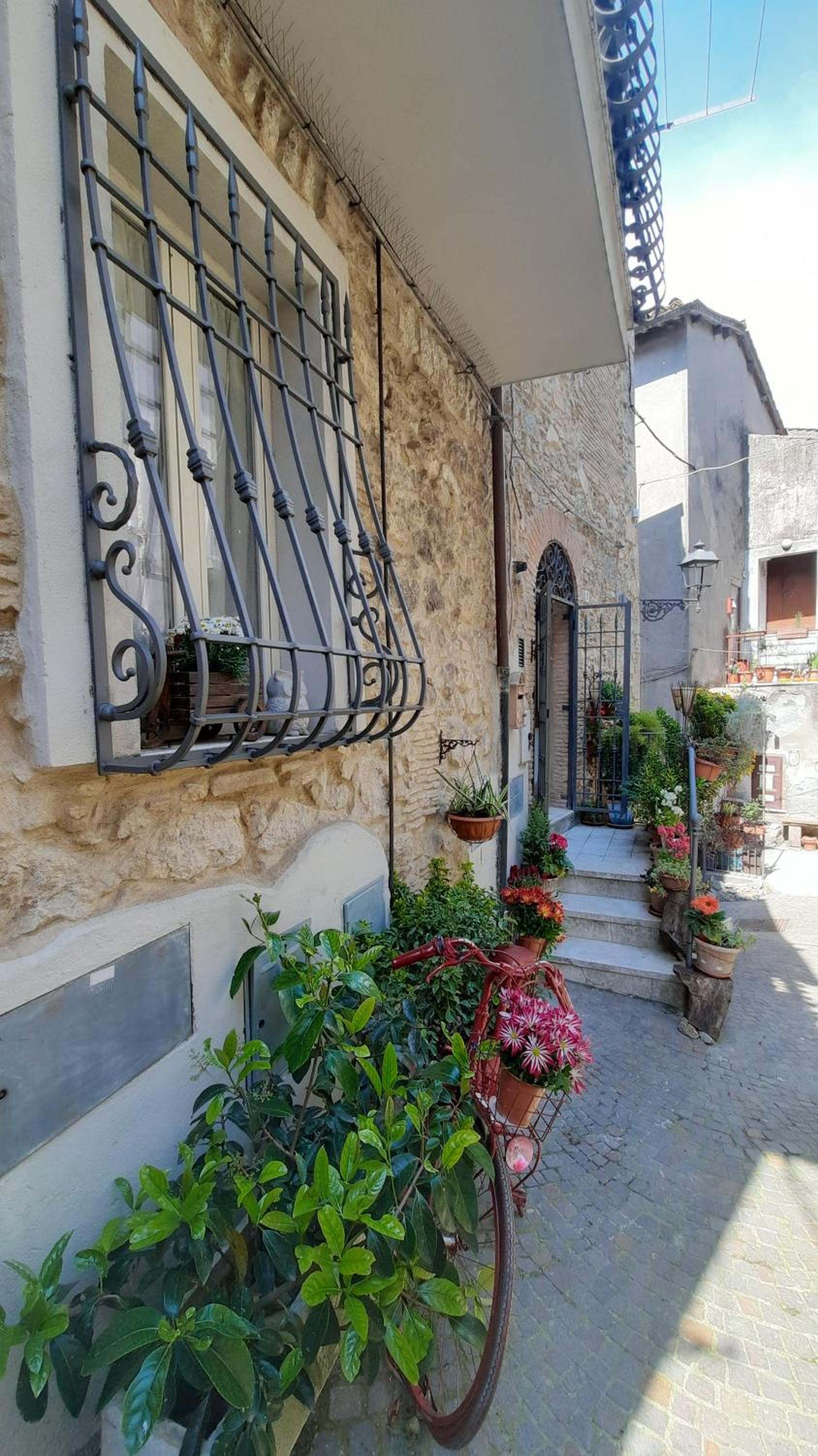 MG Residence Tolfa "Piazza Vecchia" view 2