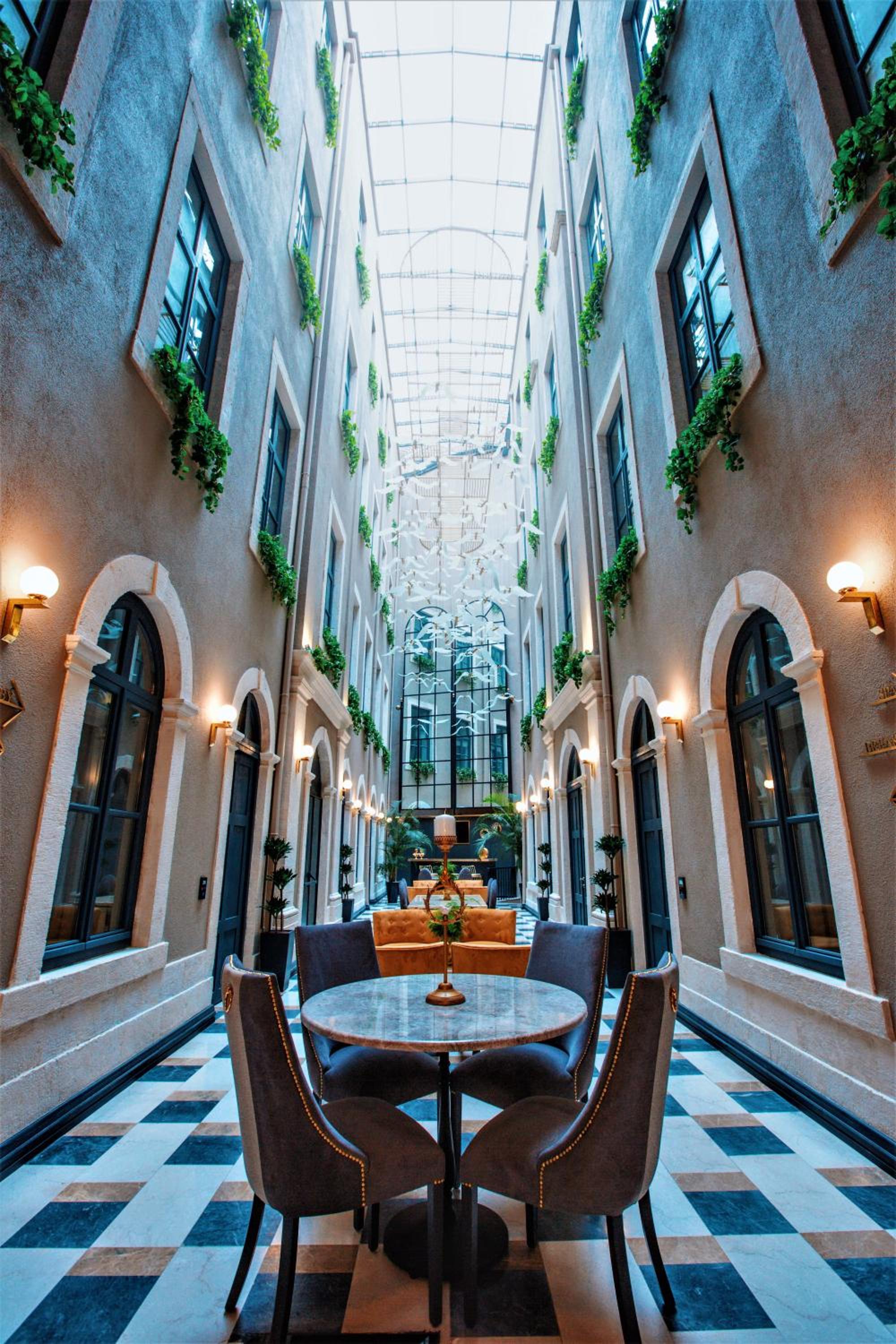 Ferman Port Hotel - Special Category