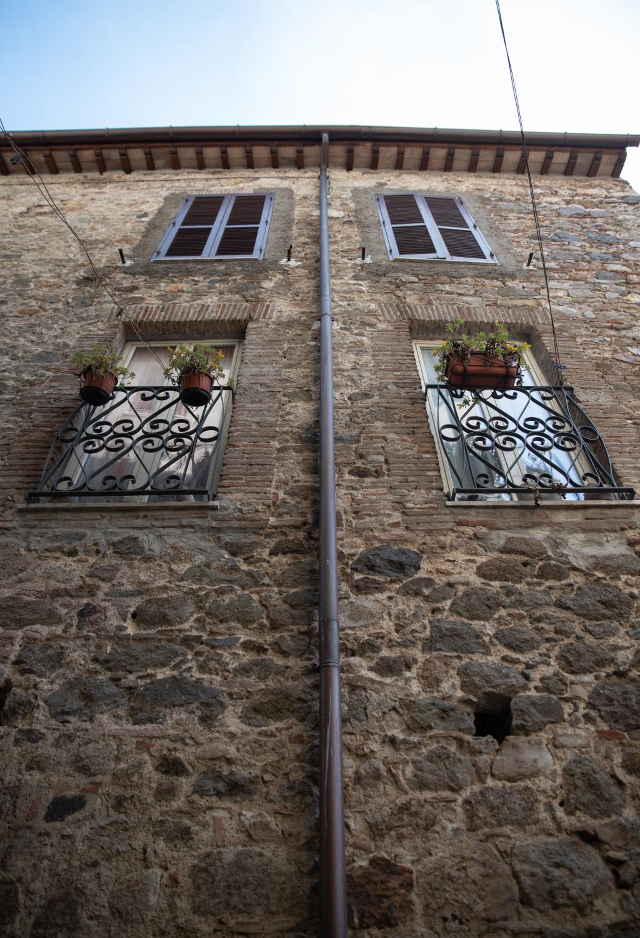 MG Residence Tolfa "Piazza Vecchia" view 4