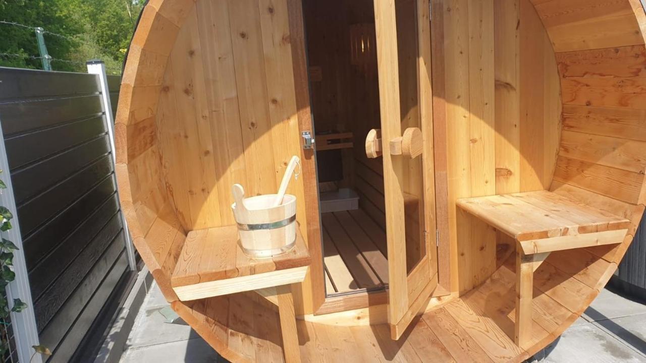 Chalet Buutengeweun, met luxe JACUZZI en TONSAUNA view 4