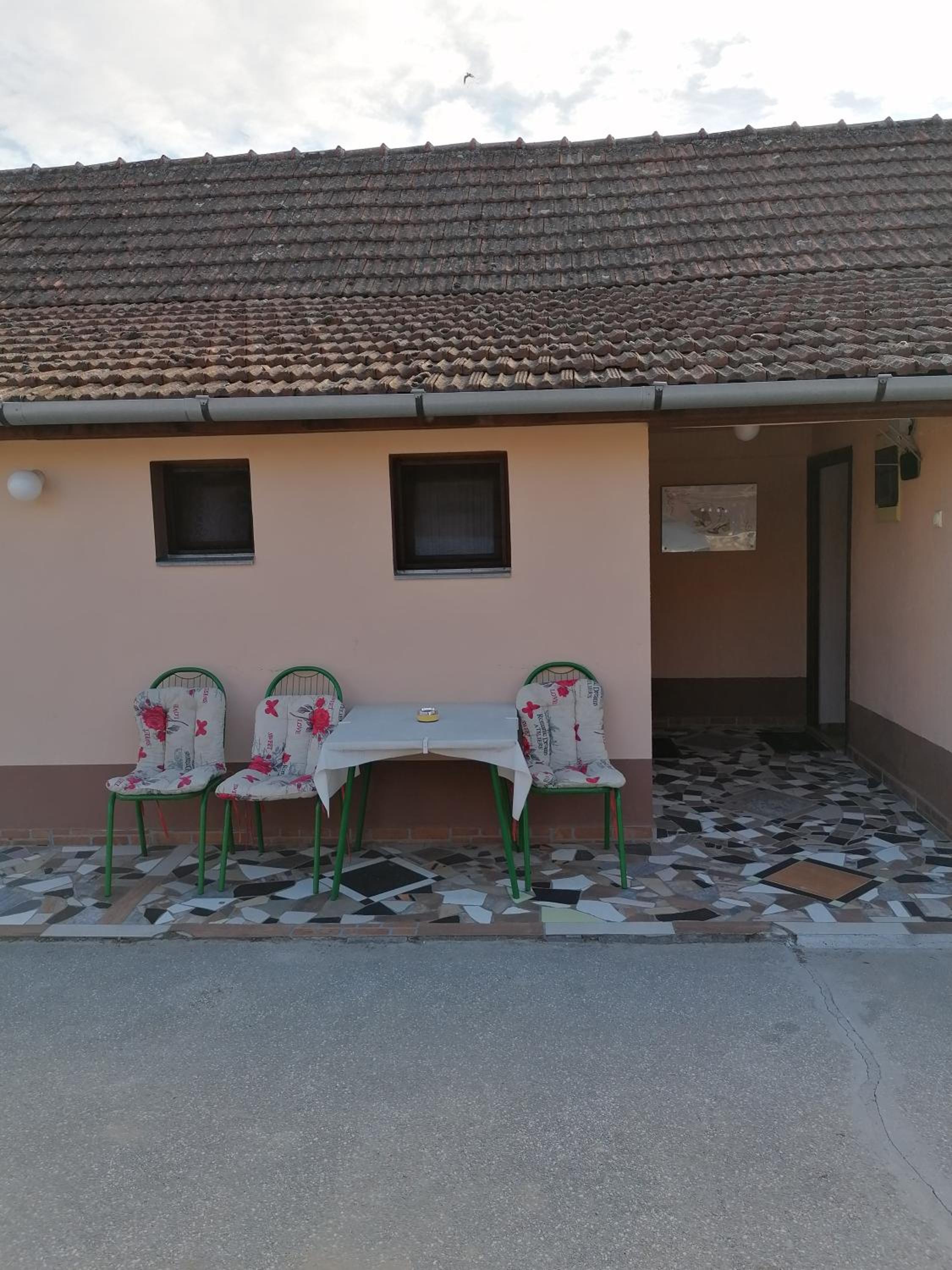 Photo 18