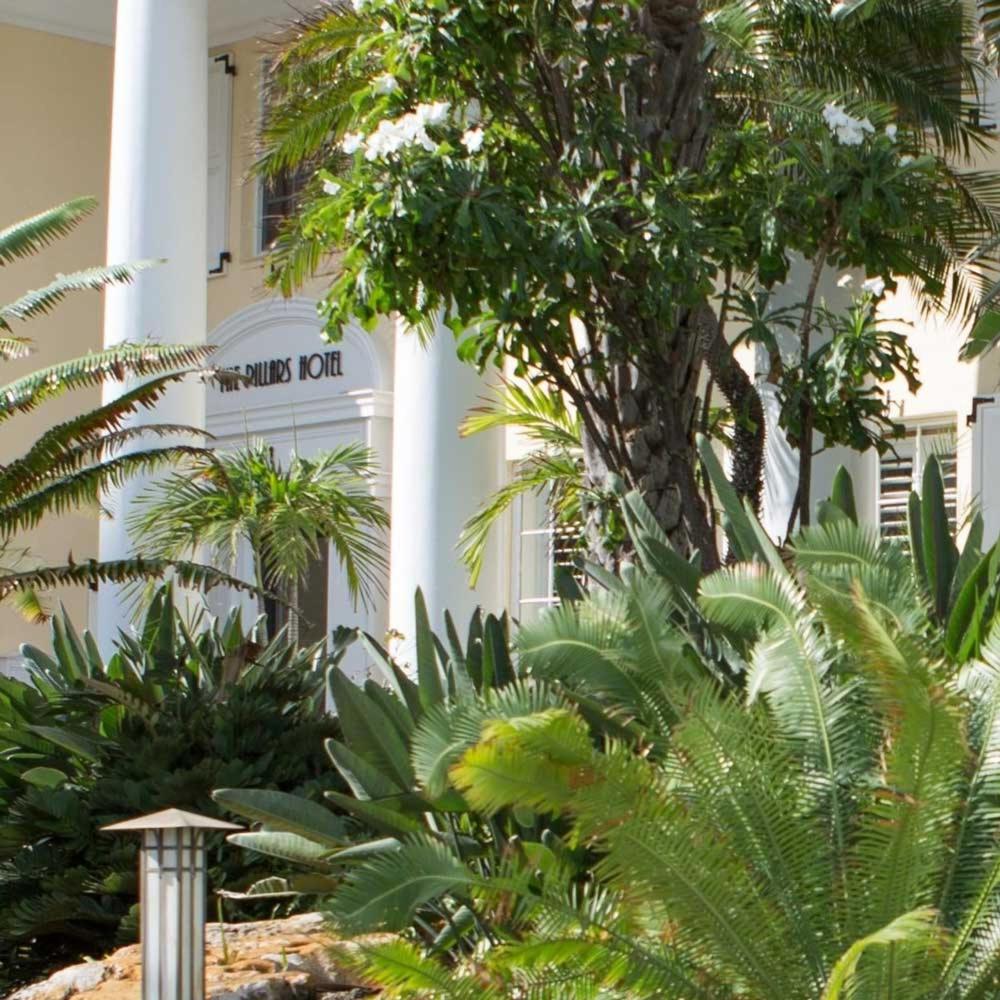 Hotel The Pillars Hotel & Club - Image 1