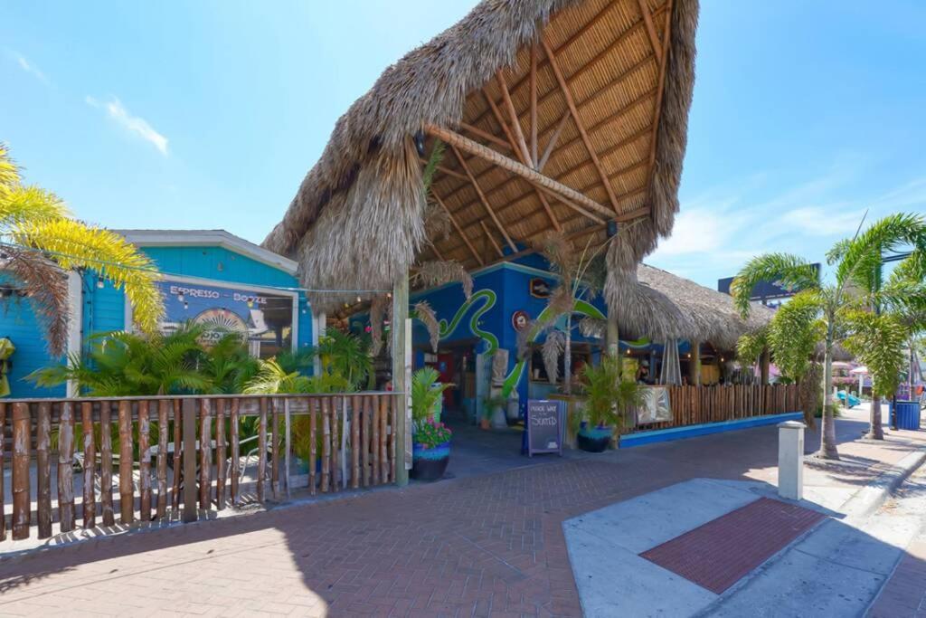 Hotel Siesta Key Village-Suite #3: A Block to the Beach! - Image 1