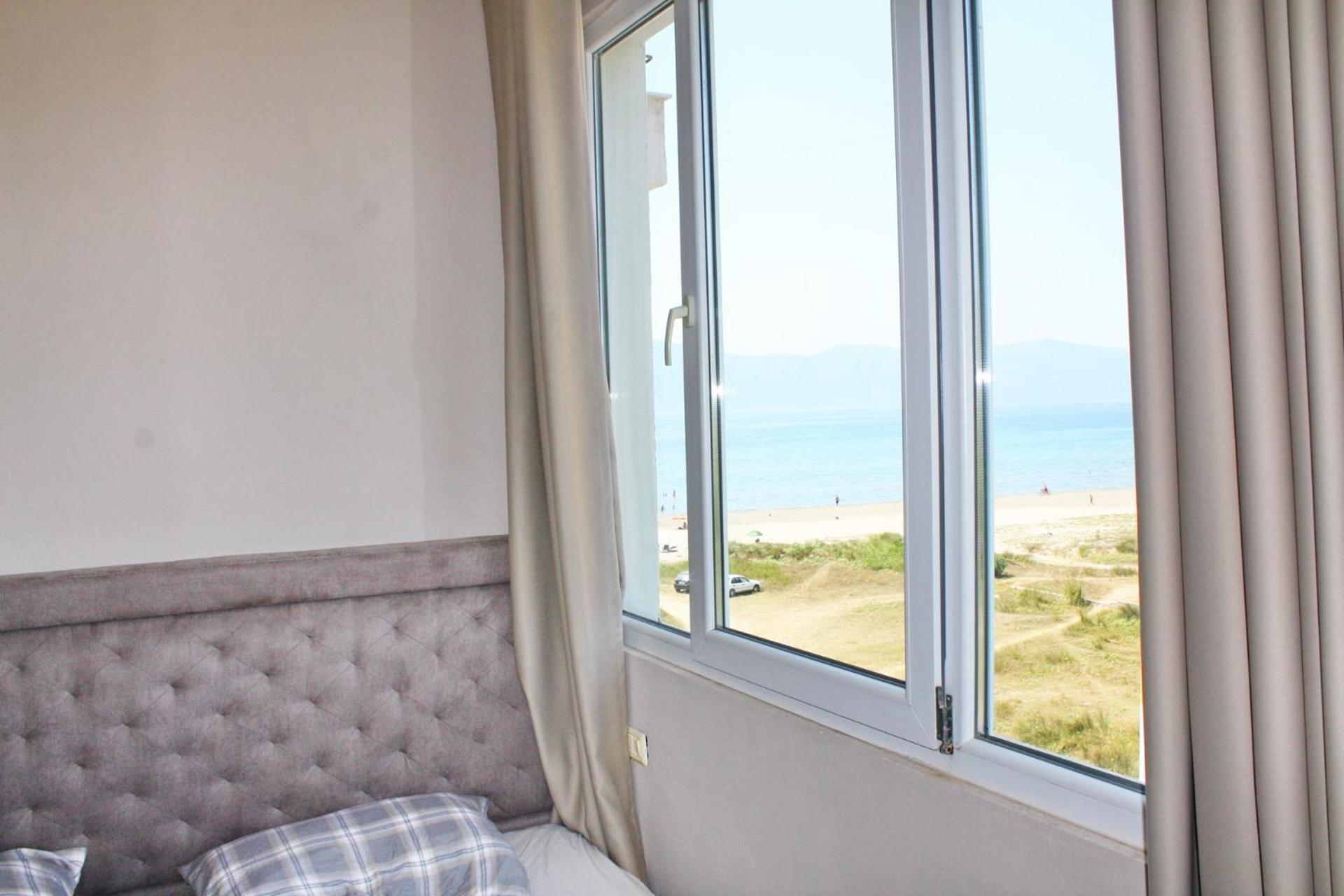 Eirik's beachfront apartments & penthouse