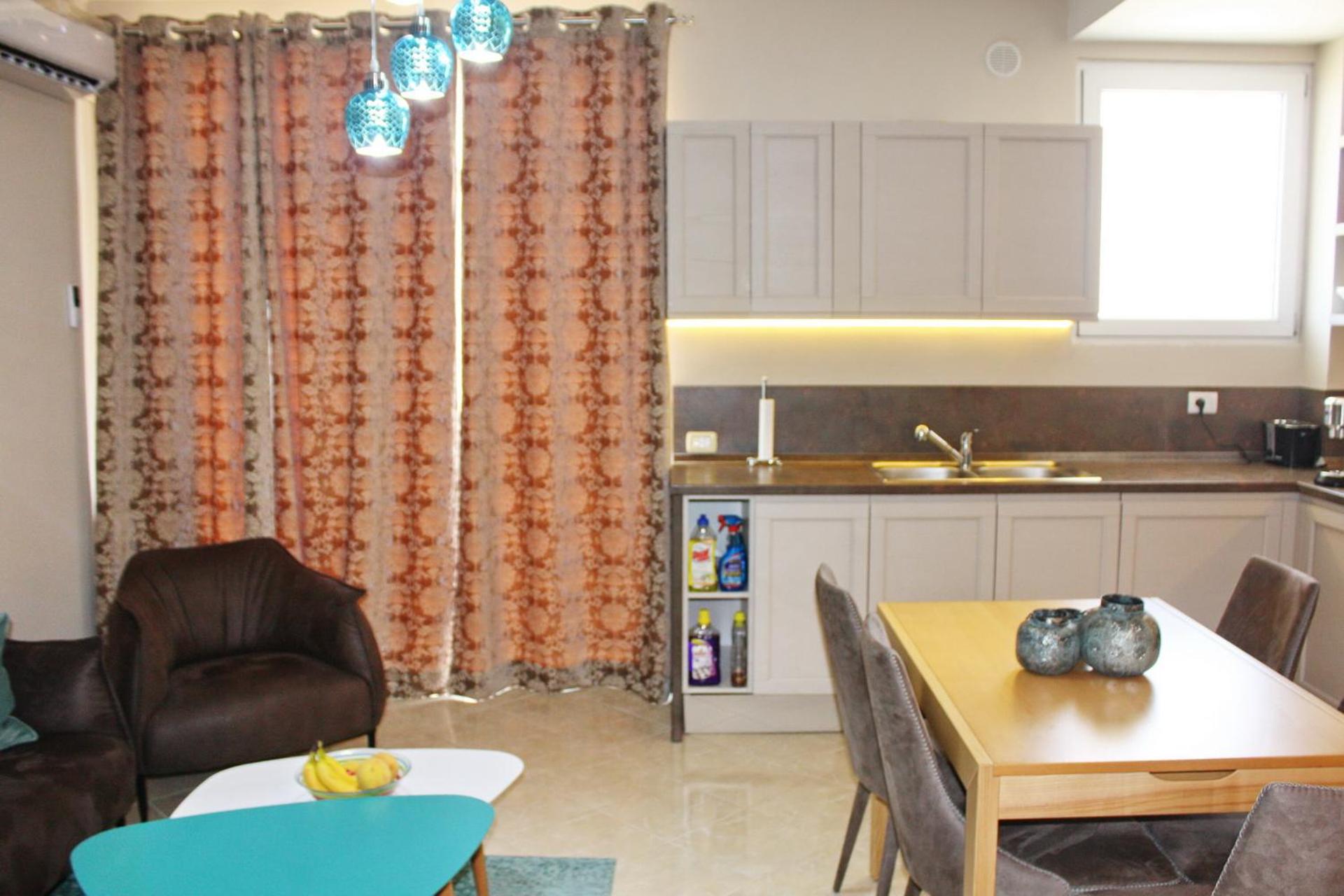 Eirik's beachfront apartments & penthouse