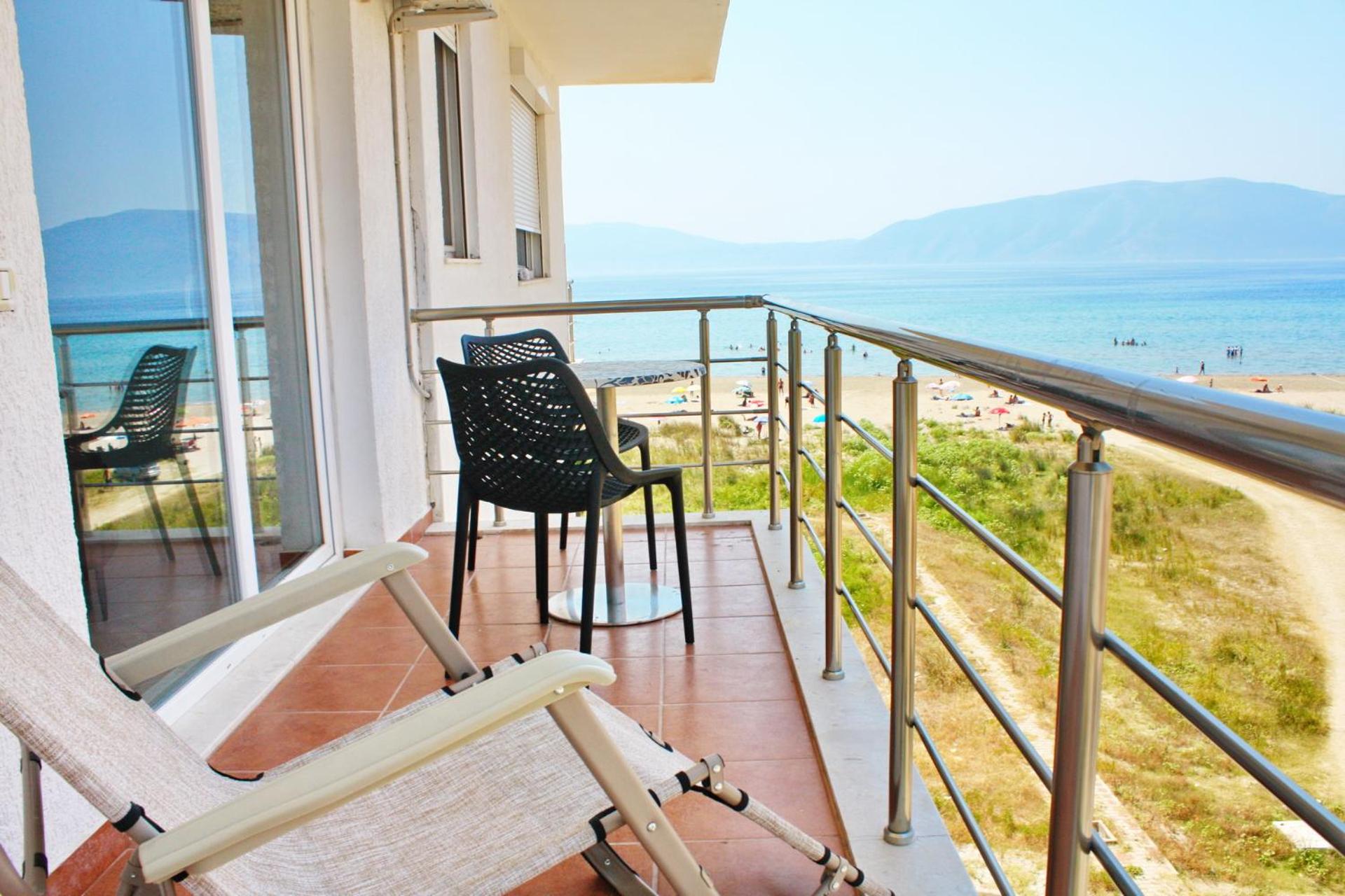 Eirik's beachfront apartments & penthouse