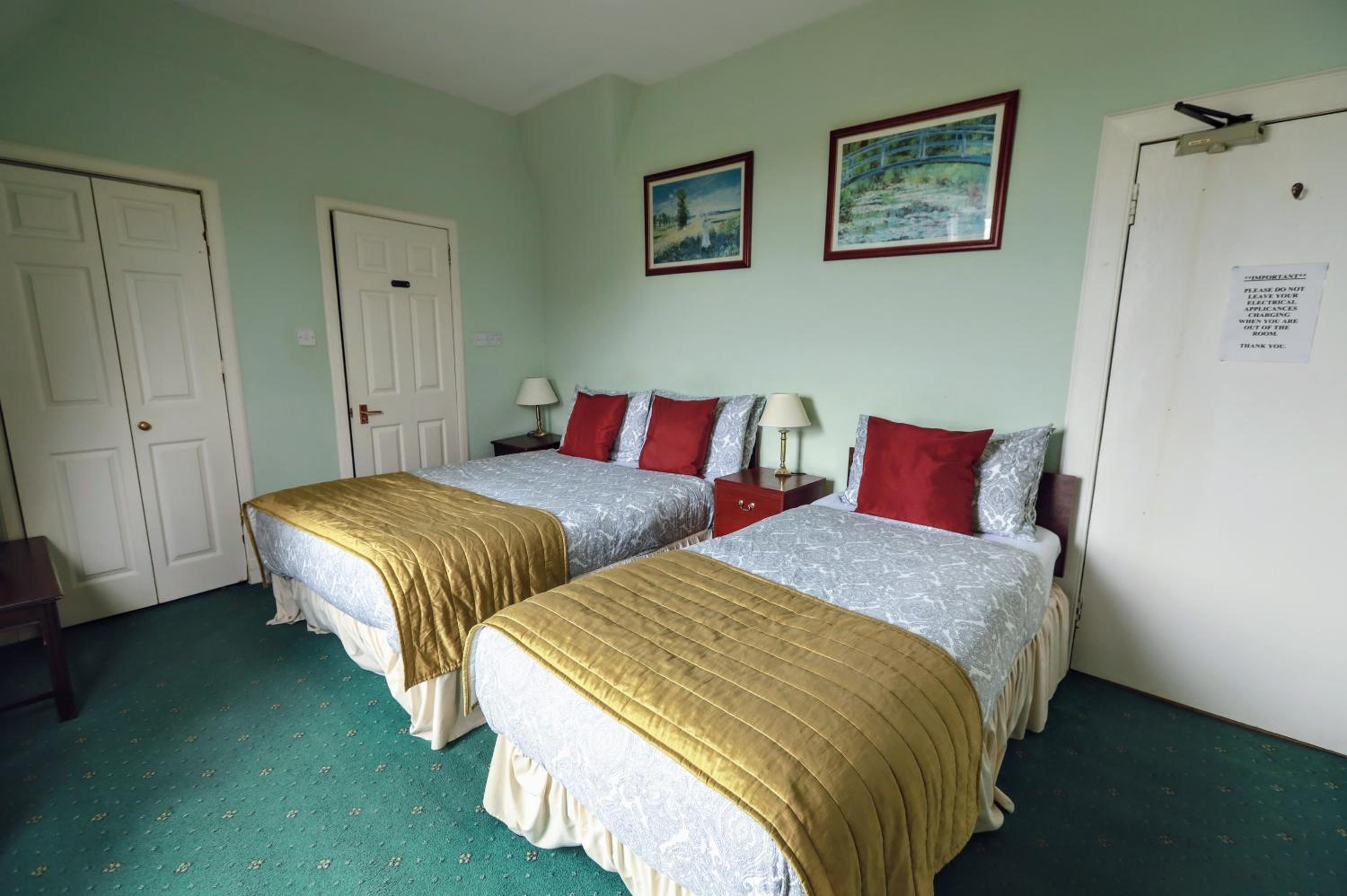 Airdenair Guest House