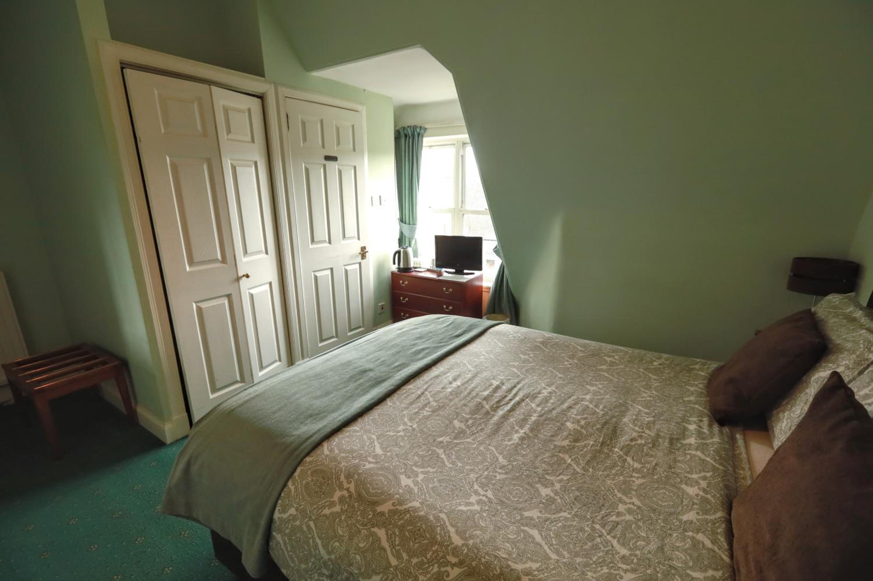 Airdenair Guest House