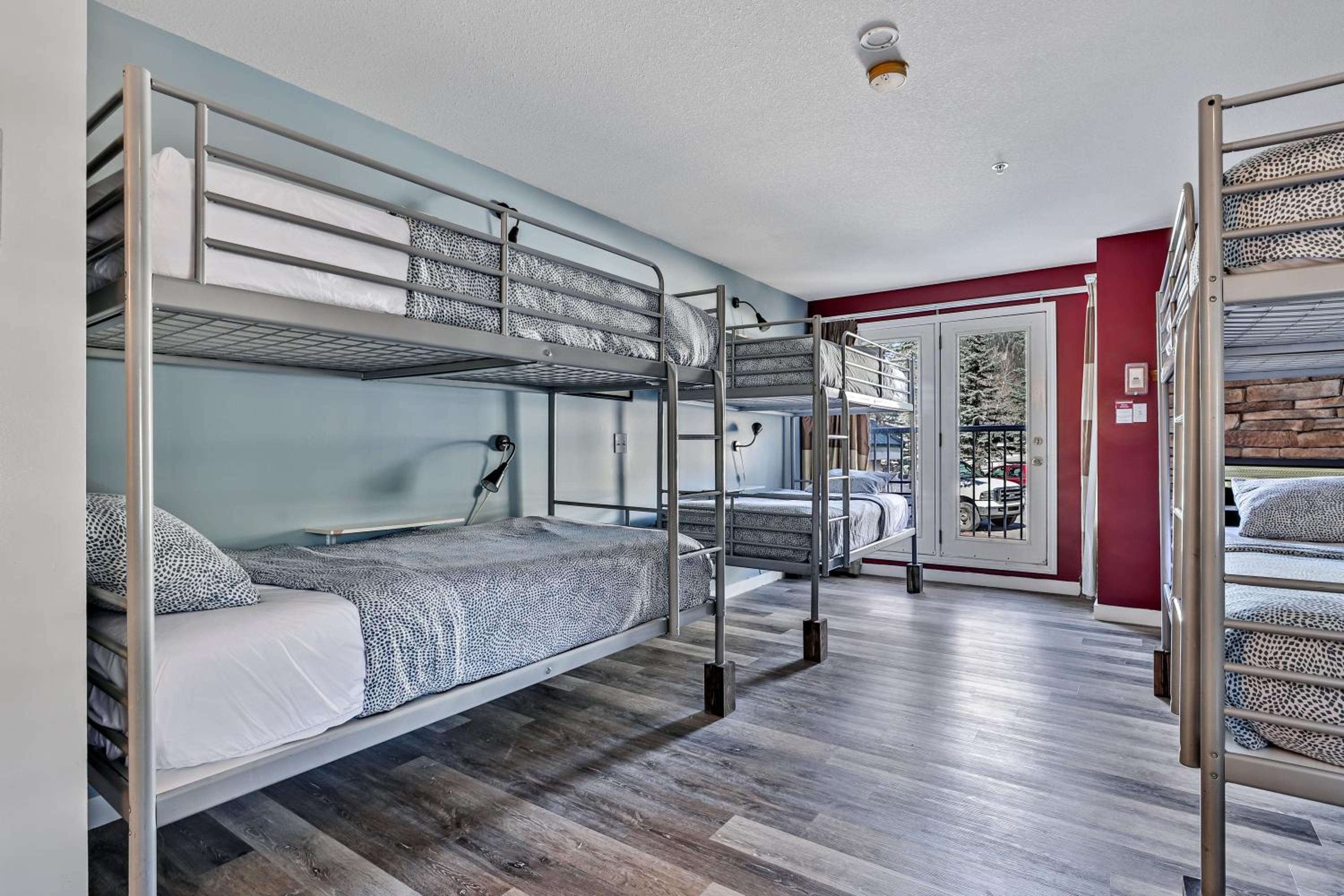 Samesun Banff Hostel