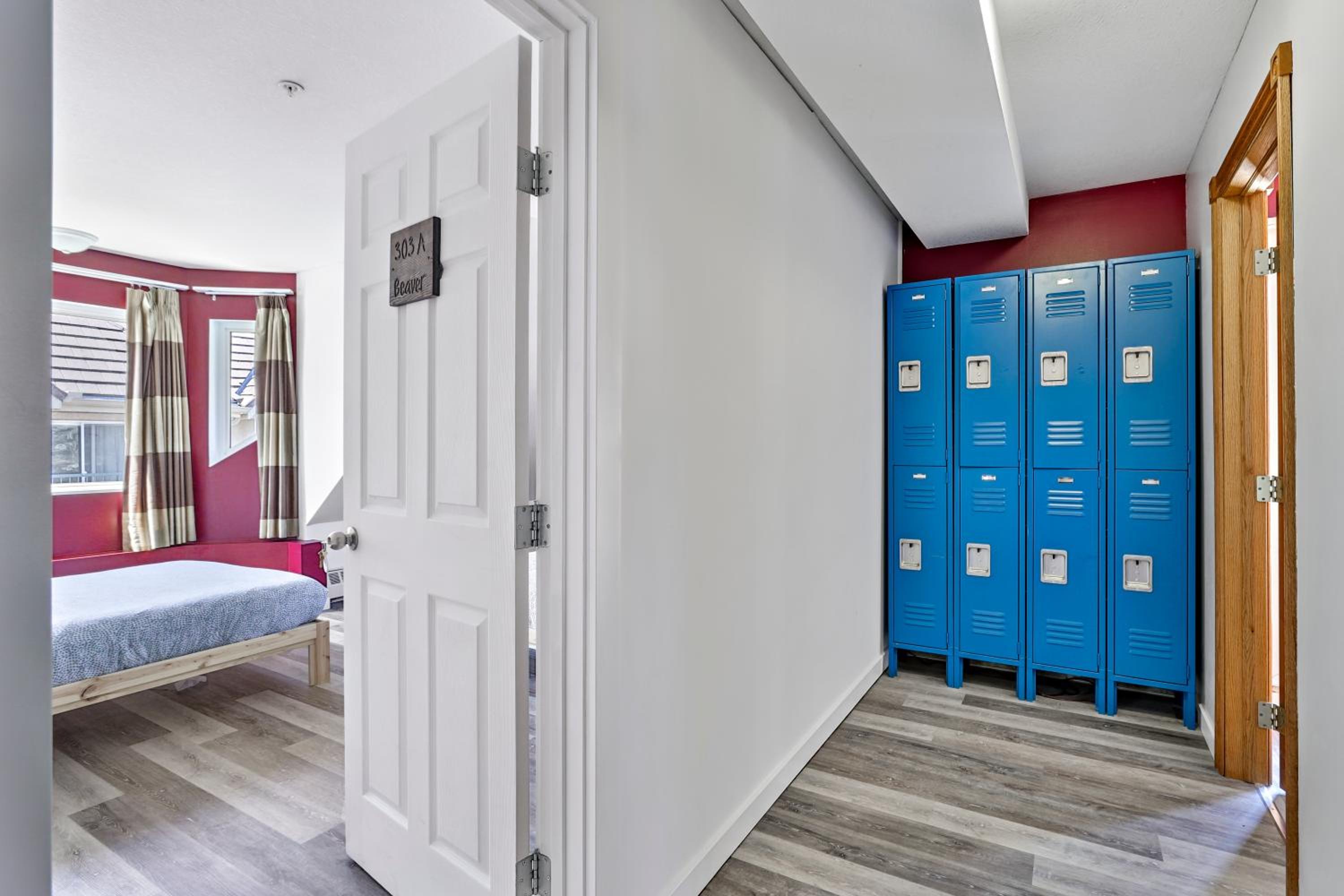 Samesun Banff Hostel