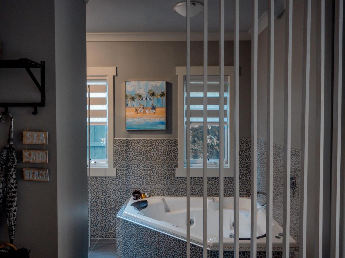 Sailaway Beach House