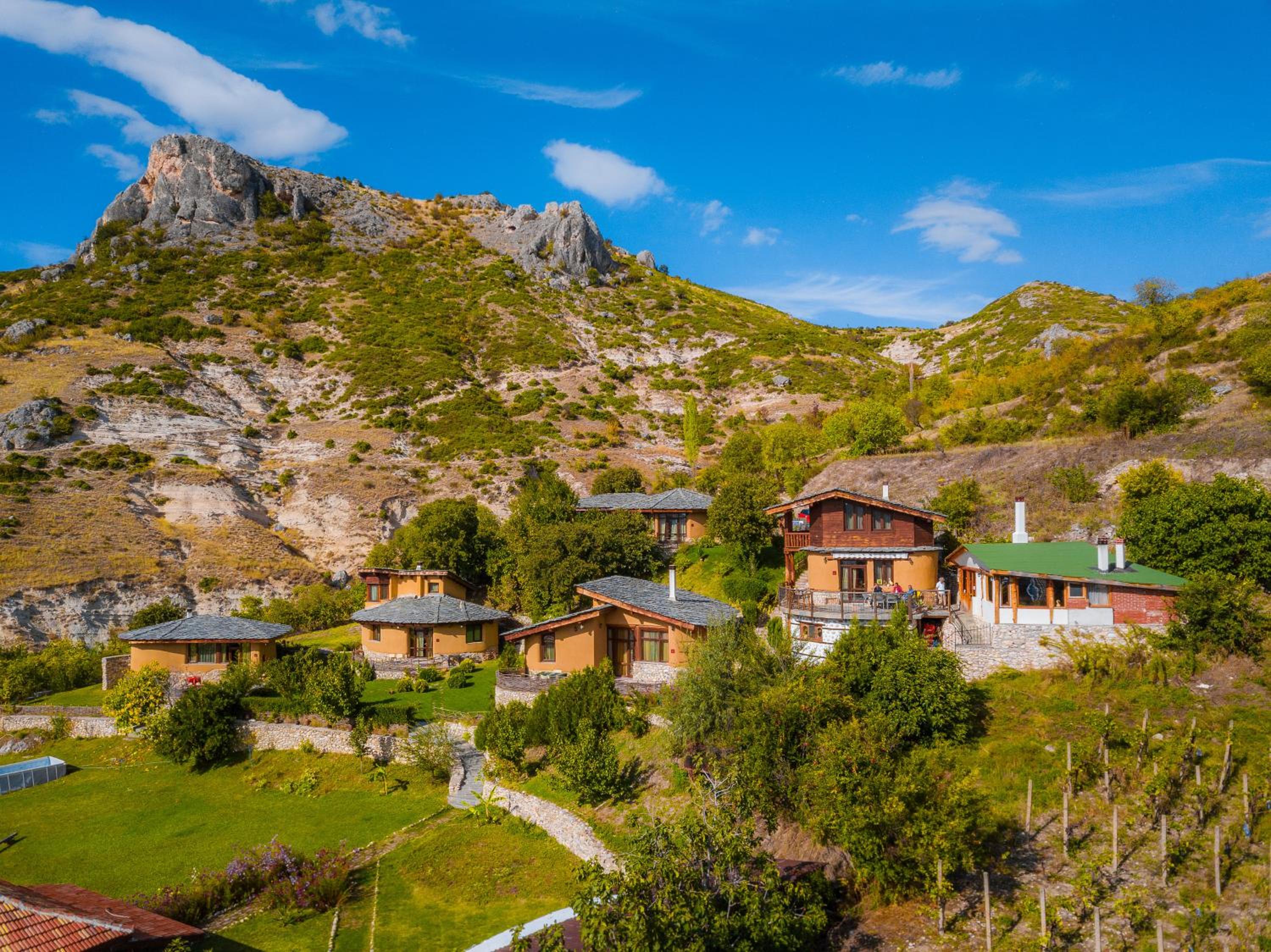 Eco Village Under the Cliffs