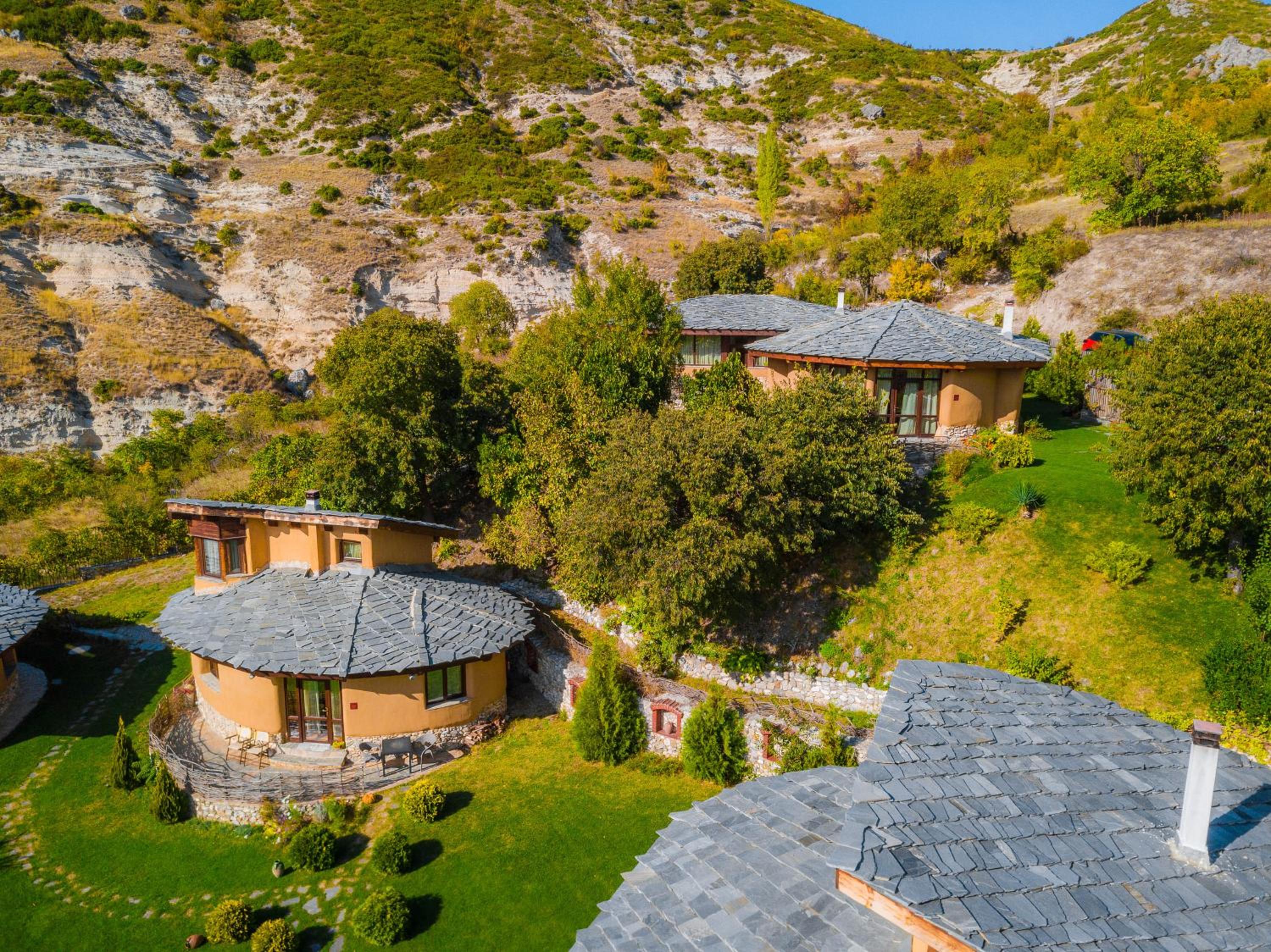 Eco Village Under the Cliffs
