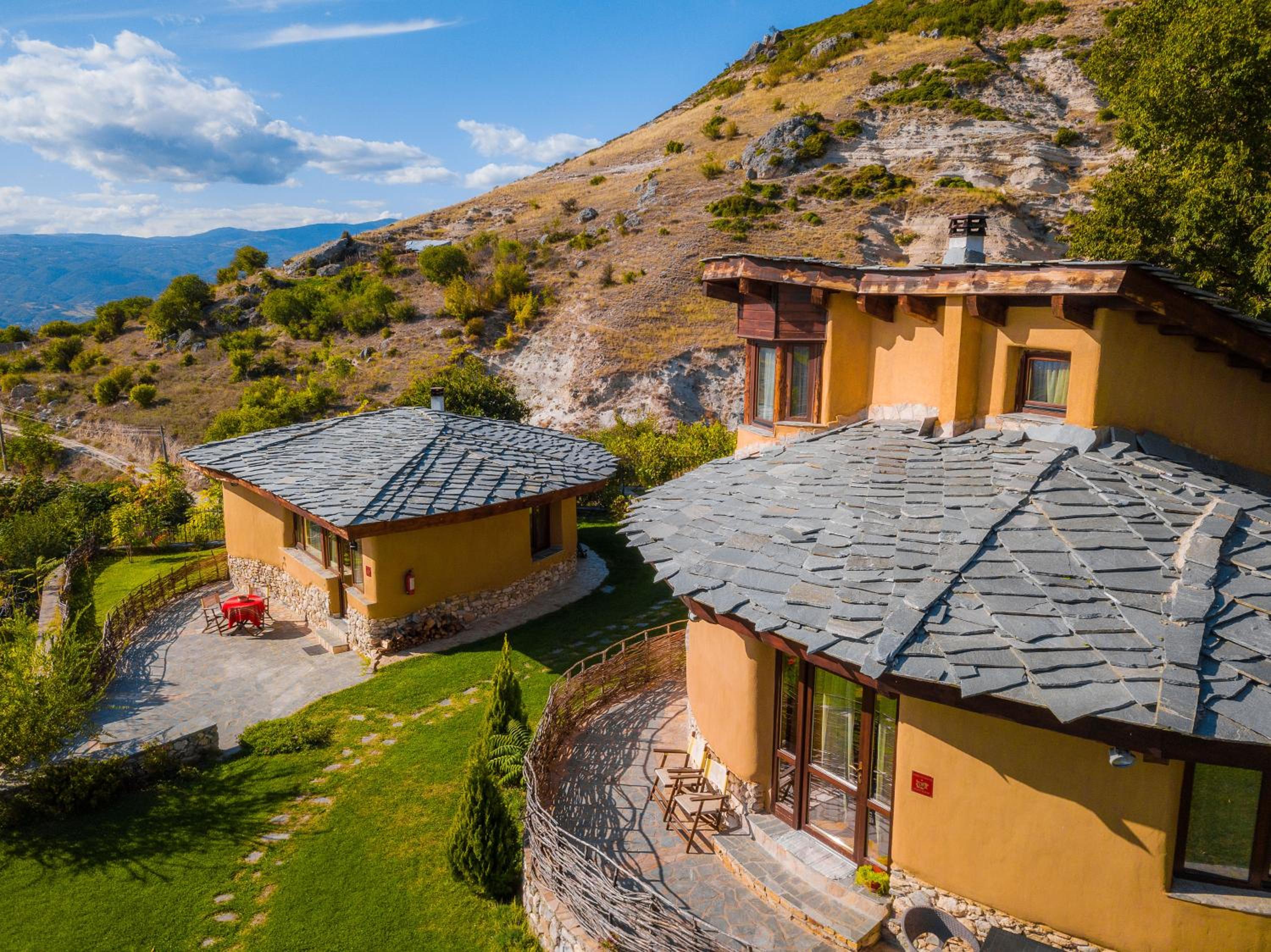 Eco Village Under the Cliffs