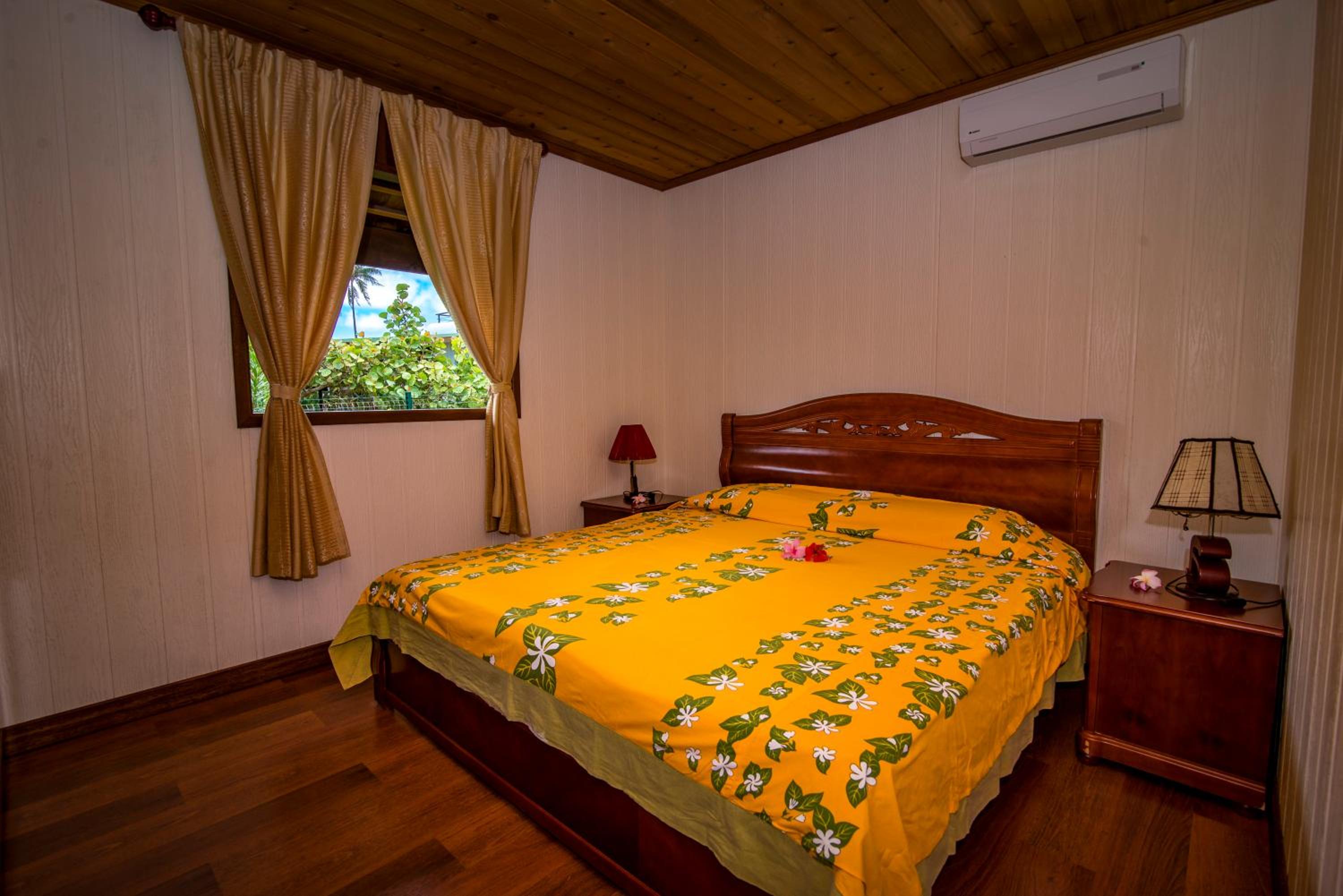 Moorea Golf Lodge view 2
