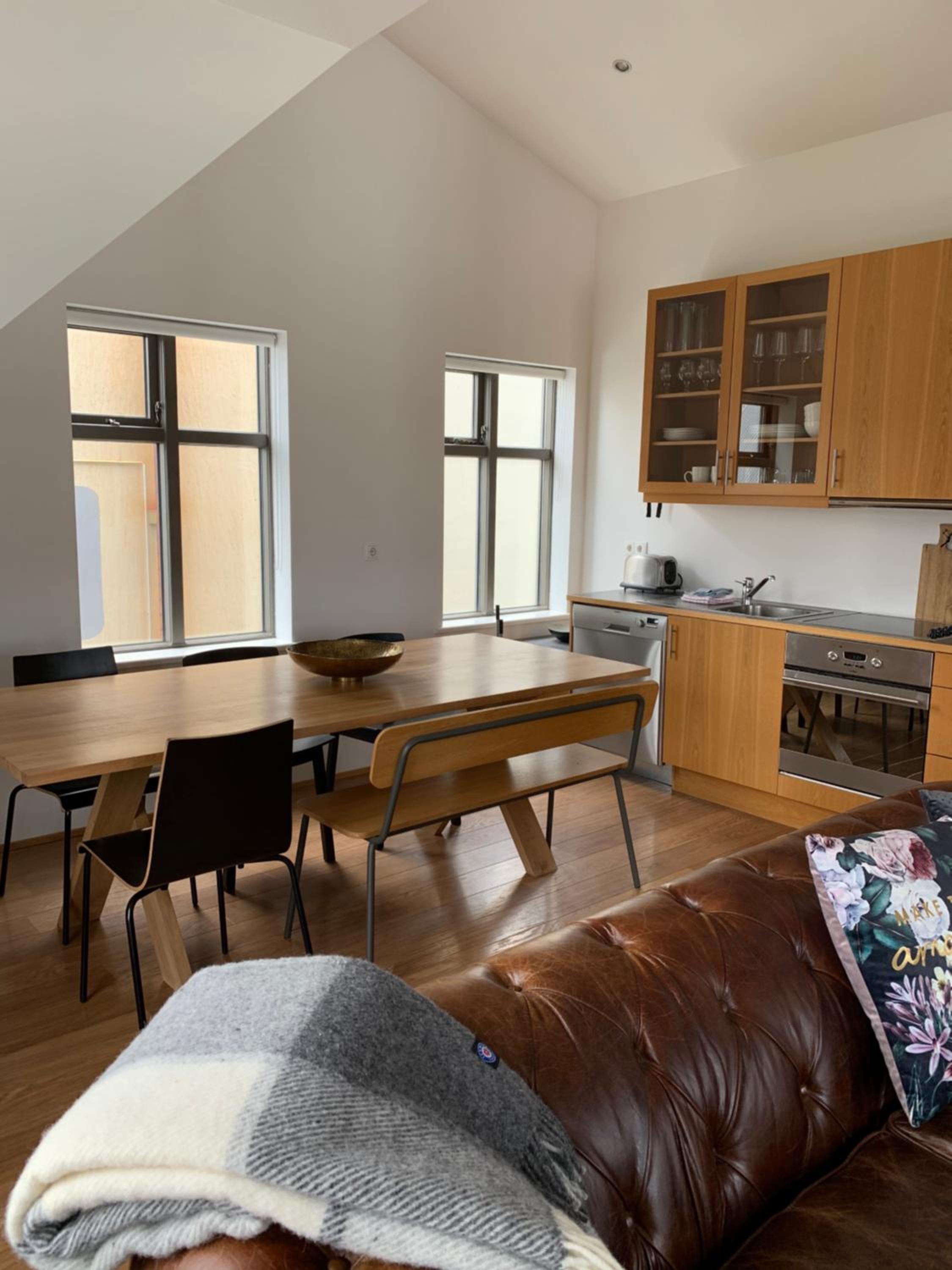 Mengi Apartments