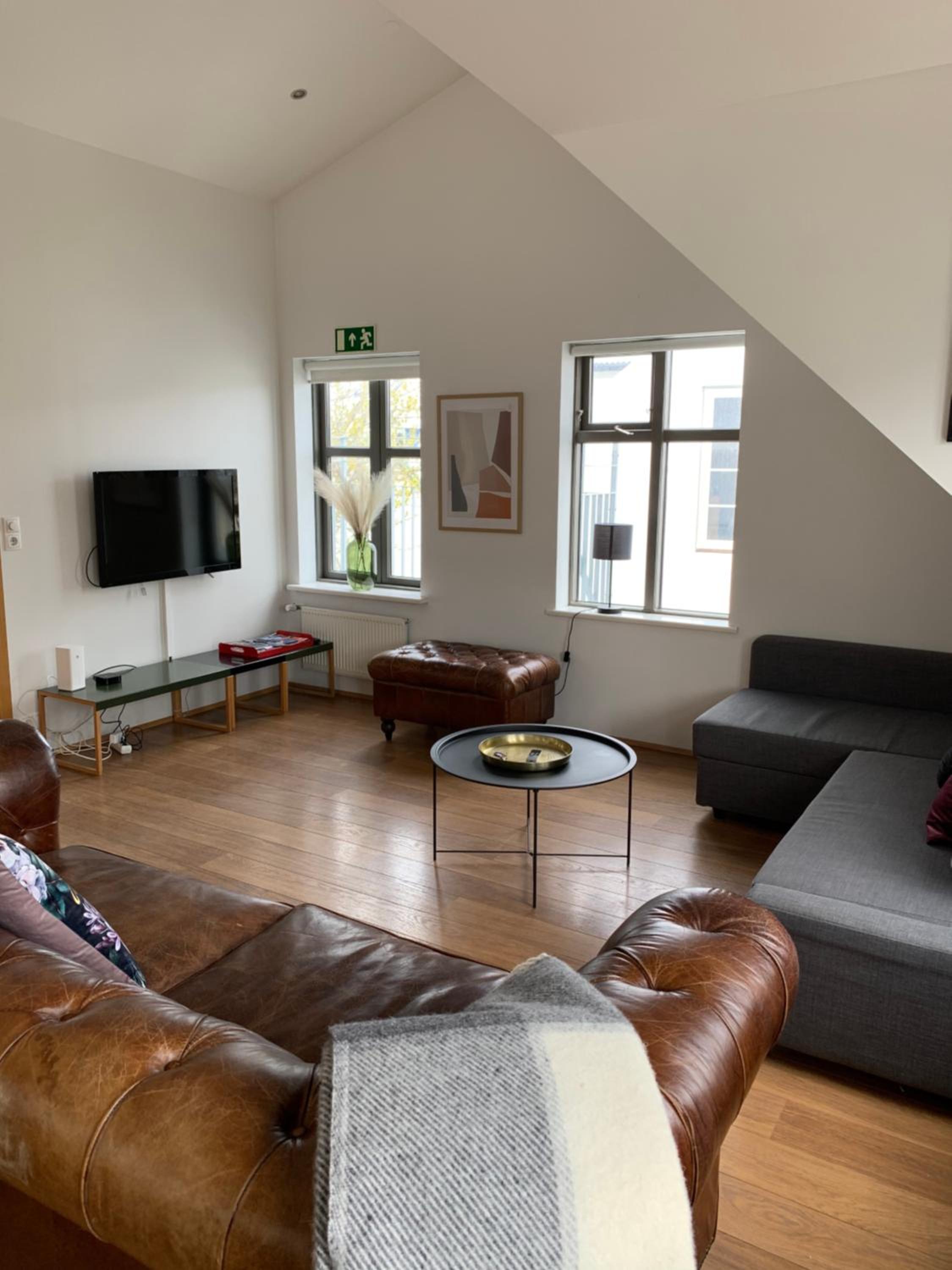 Mengi Apartments