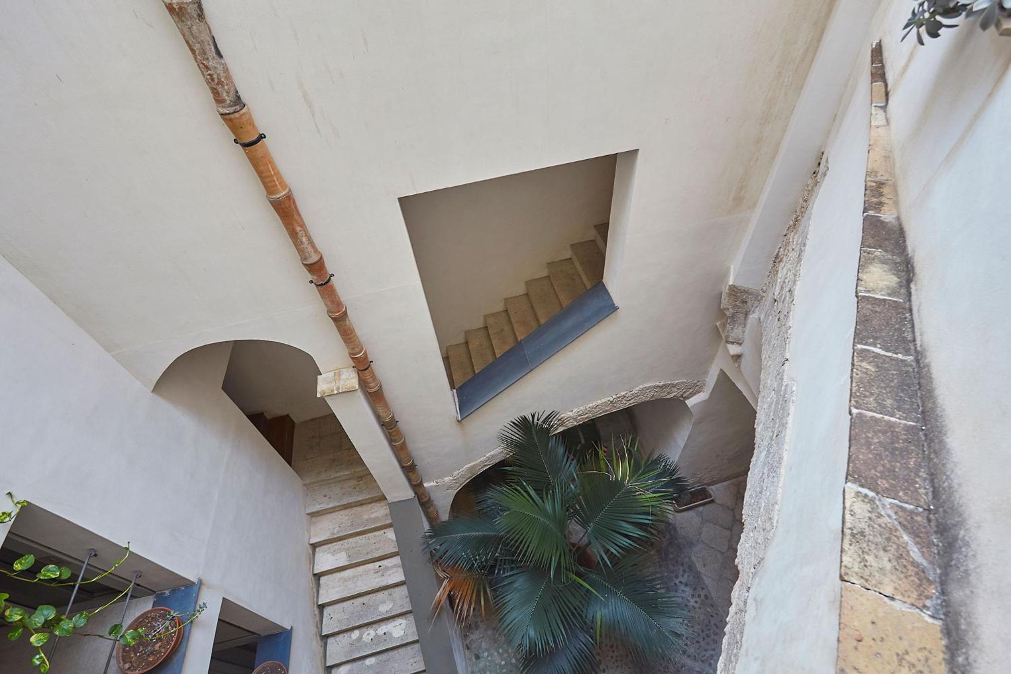 "Guttuso tribute suite" experience apartment view 3