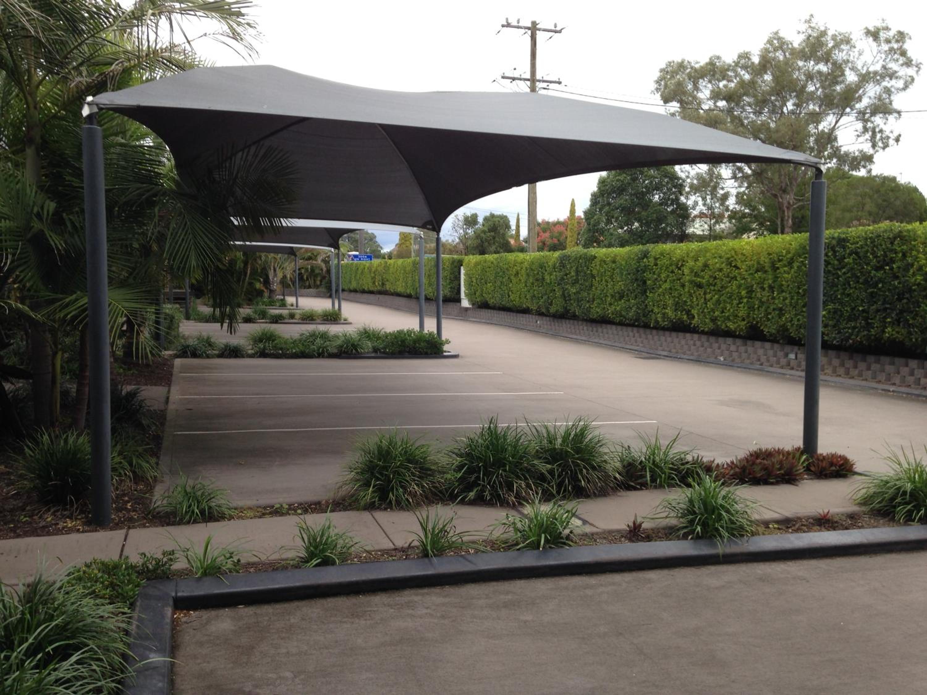 Francis Phillip Motor Inn and The Lodge