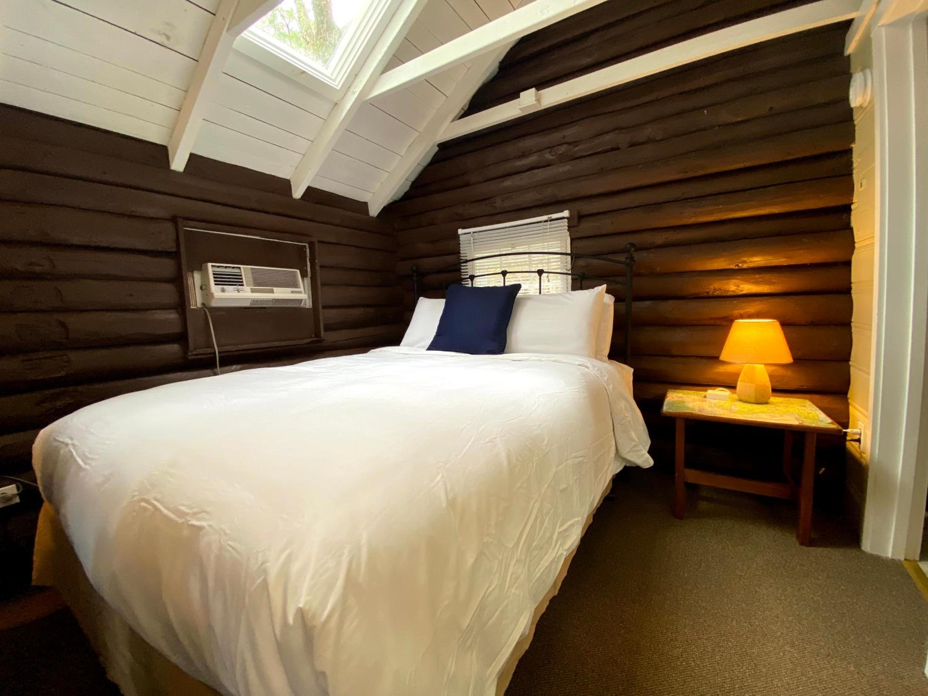 Pine Grove Cottages